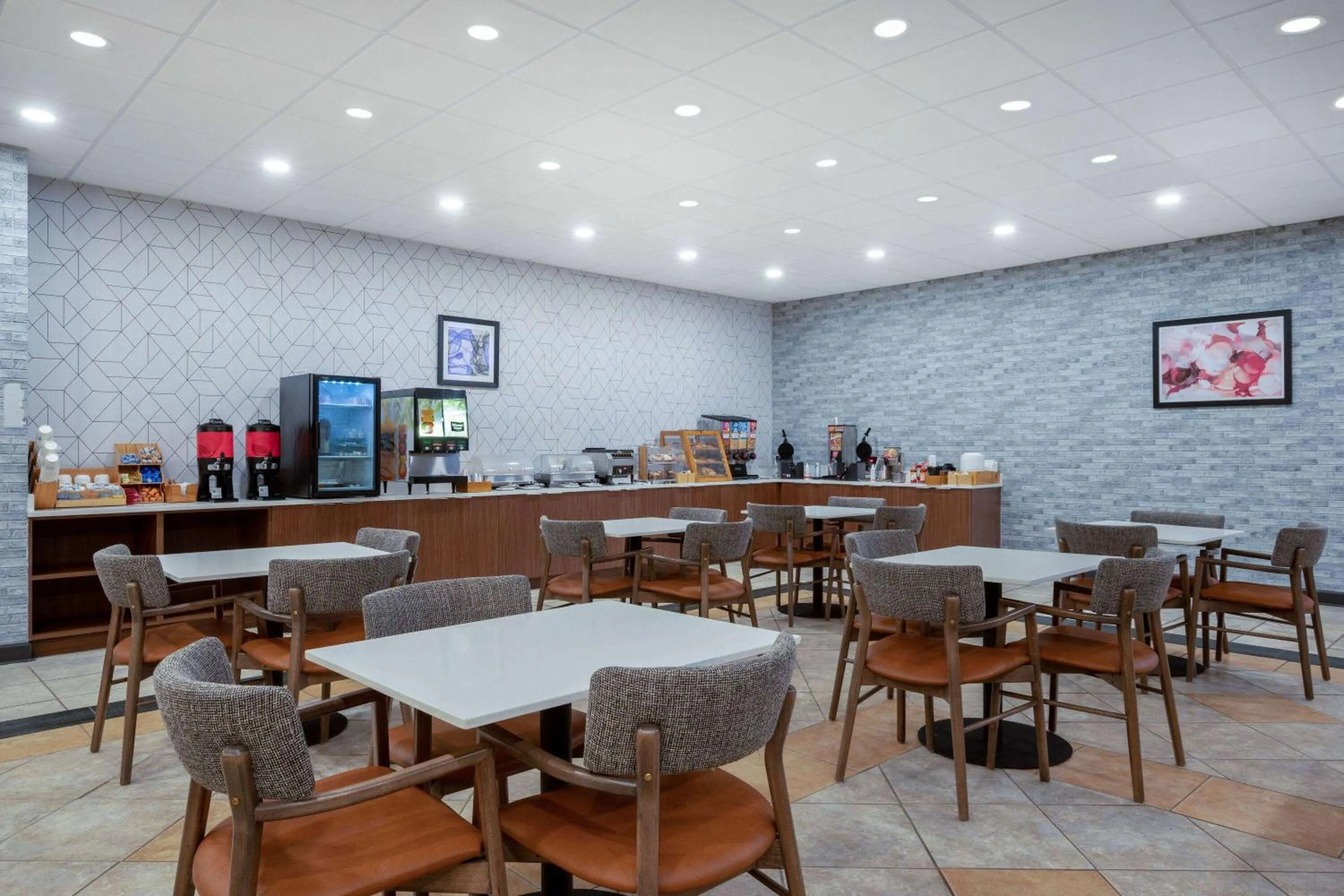 Breakfast in Wyndham Garden Columbia-Ft Jackson