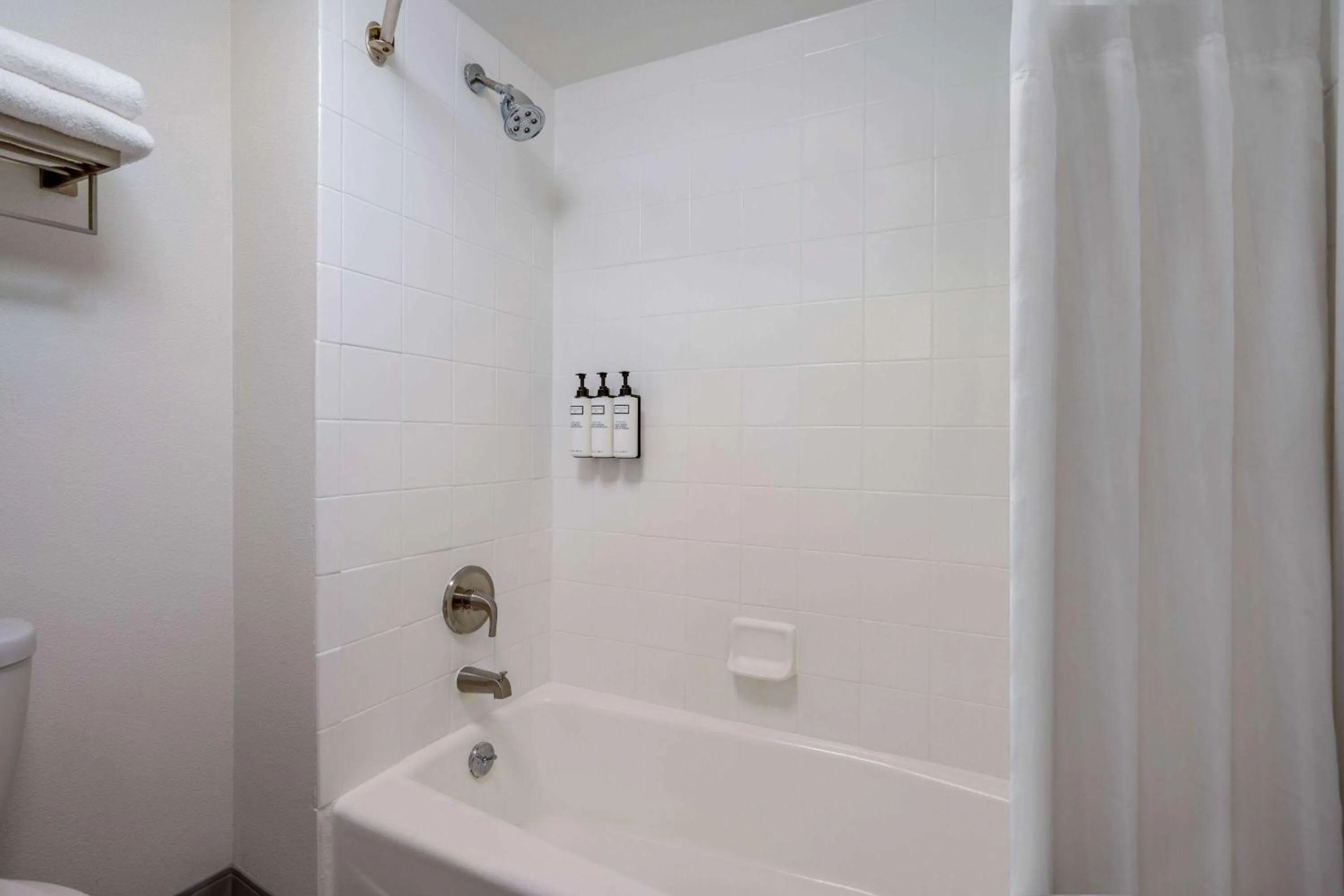 TV and multimedia in Wyndham Garden Columbia-Ft Jackson