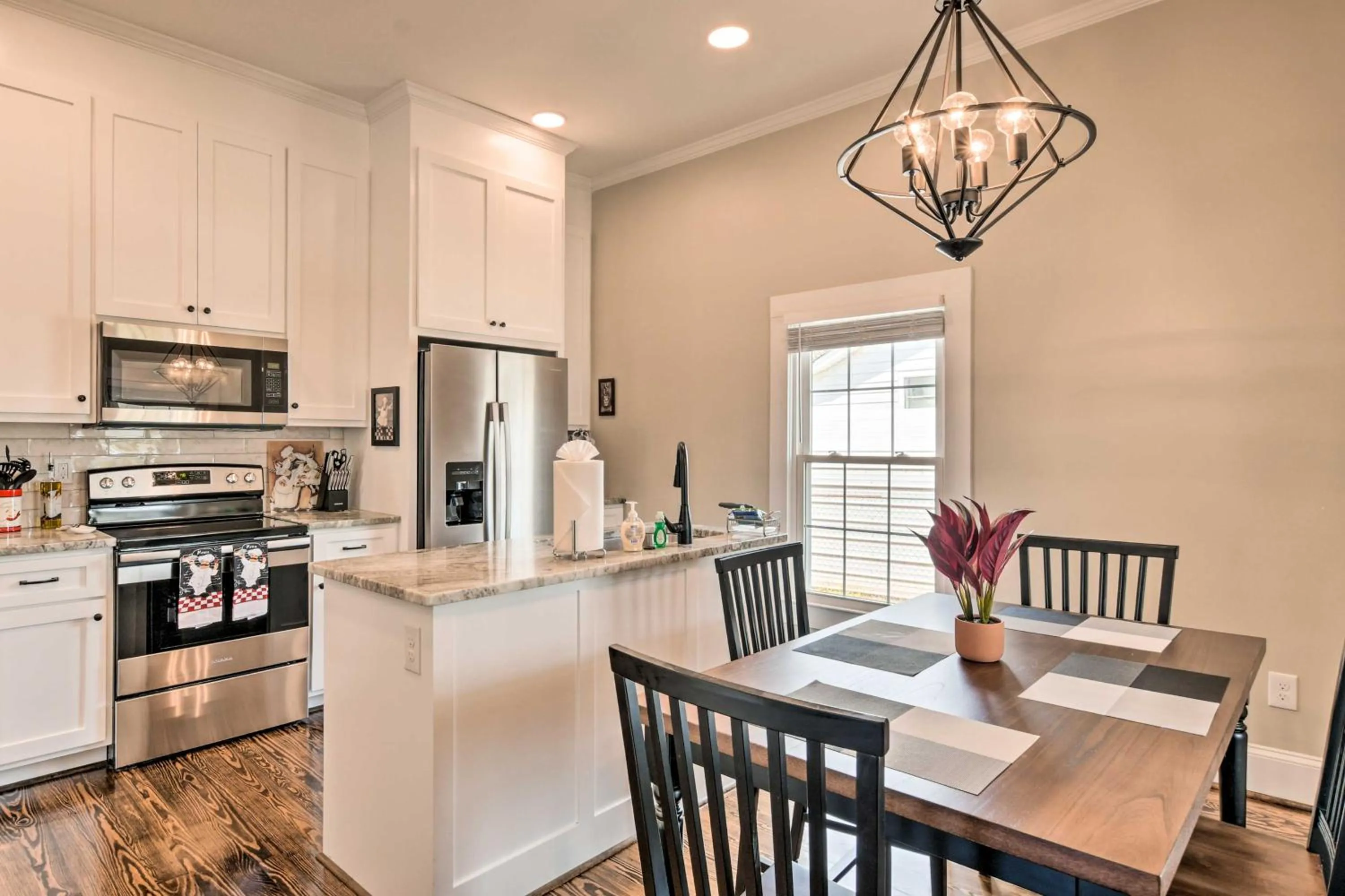 Ideally Located Penne Place with Deck and Grill