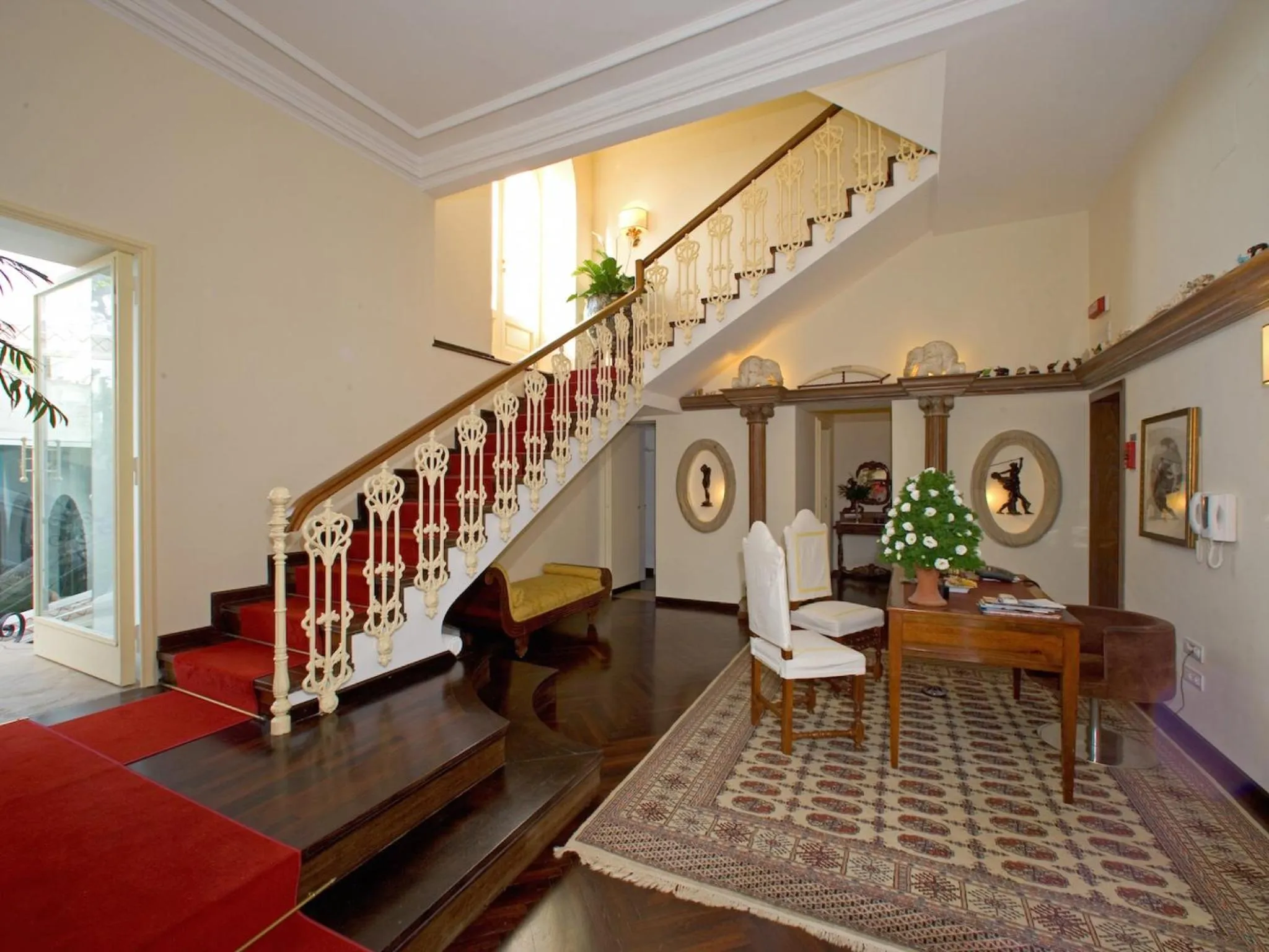 Lobby or reception in Relais Villa Savarese