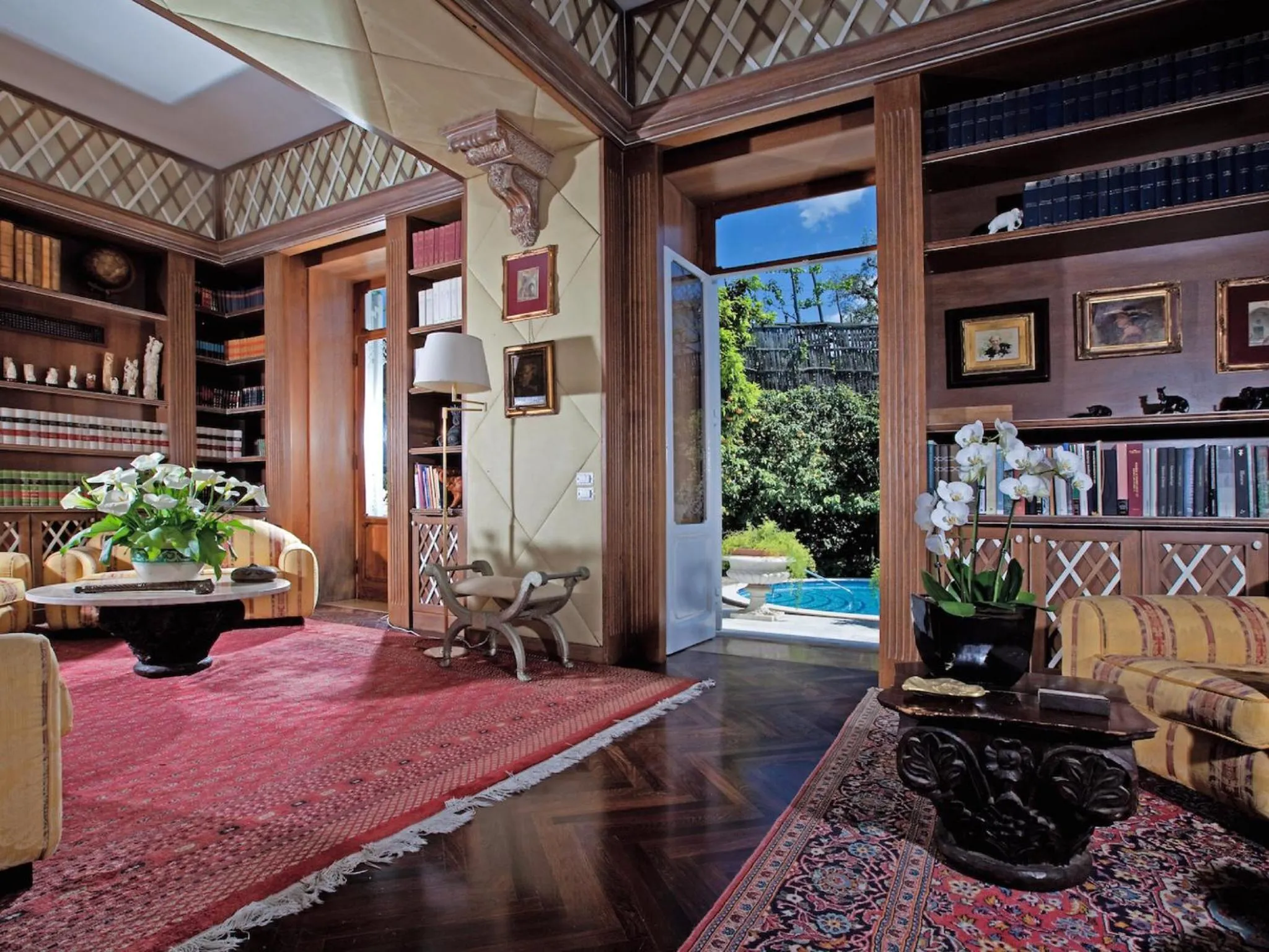 Library in Relais Villa Savarese