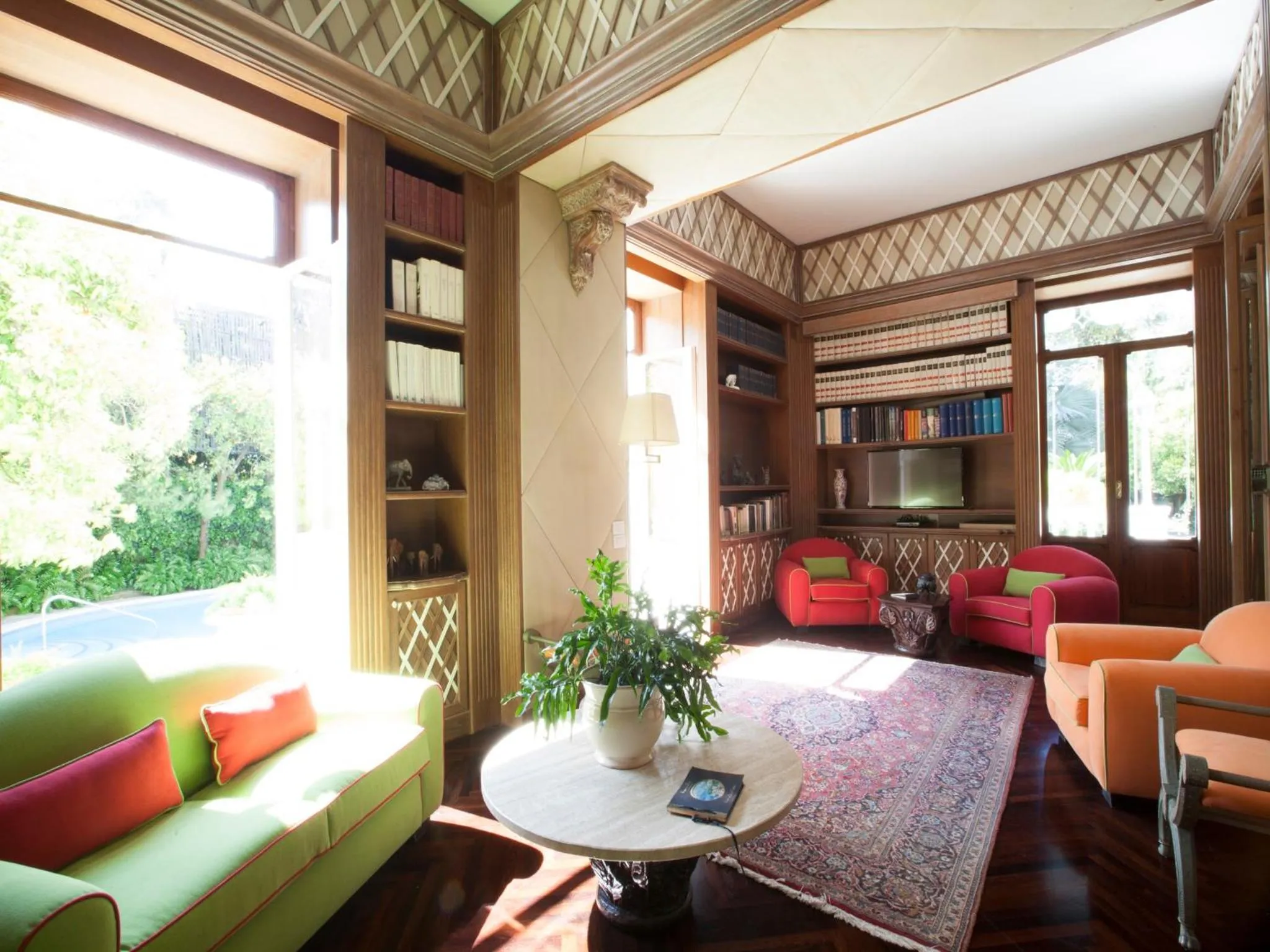 Communal lounge/ TV room in Relais Villa Savarese