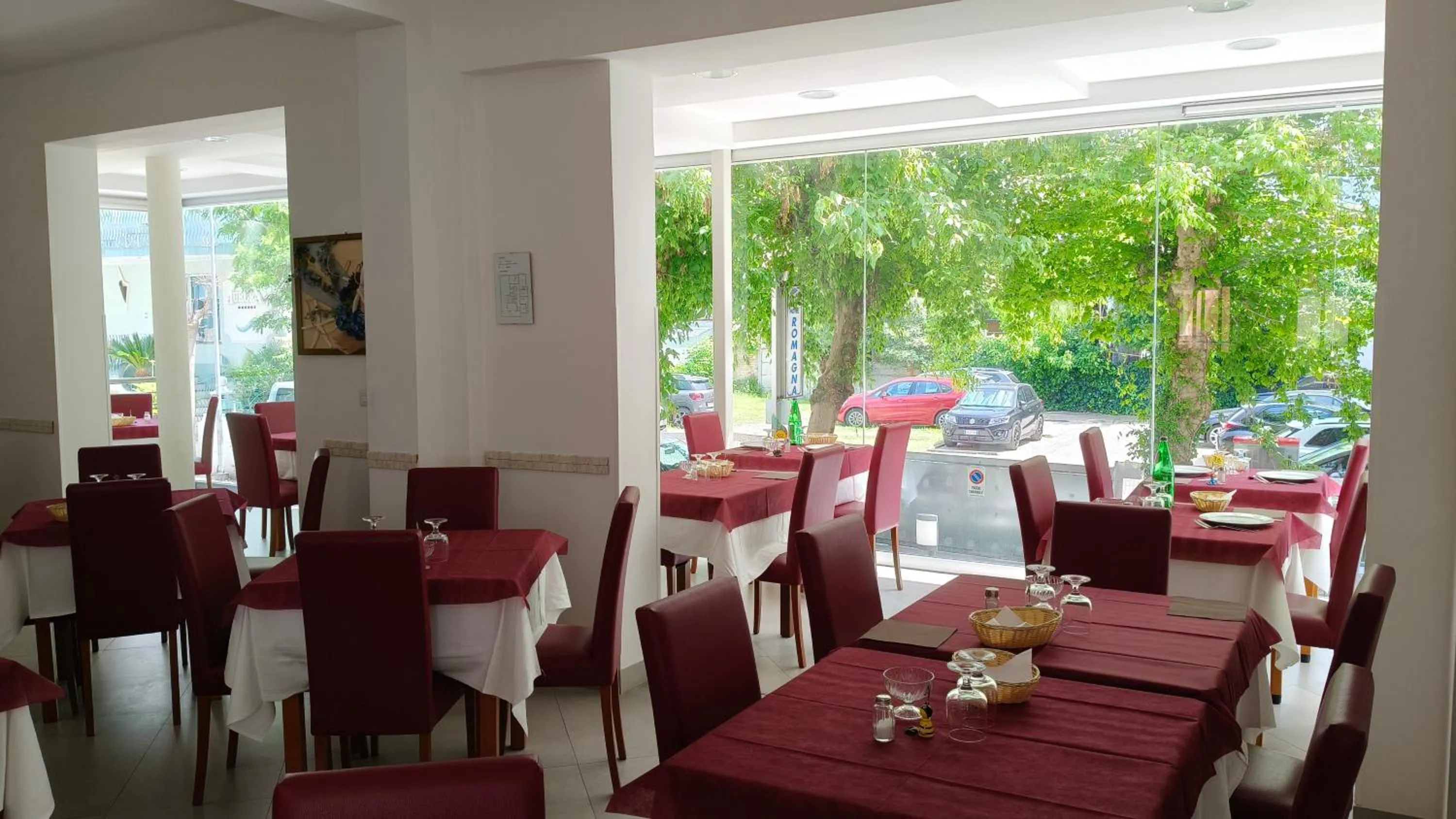 Restaurant/places to eat in Hotel Azzurro