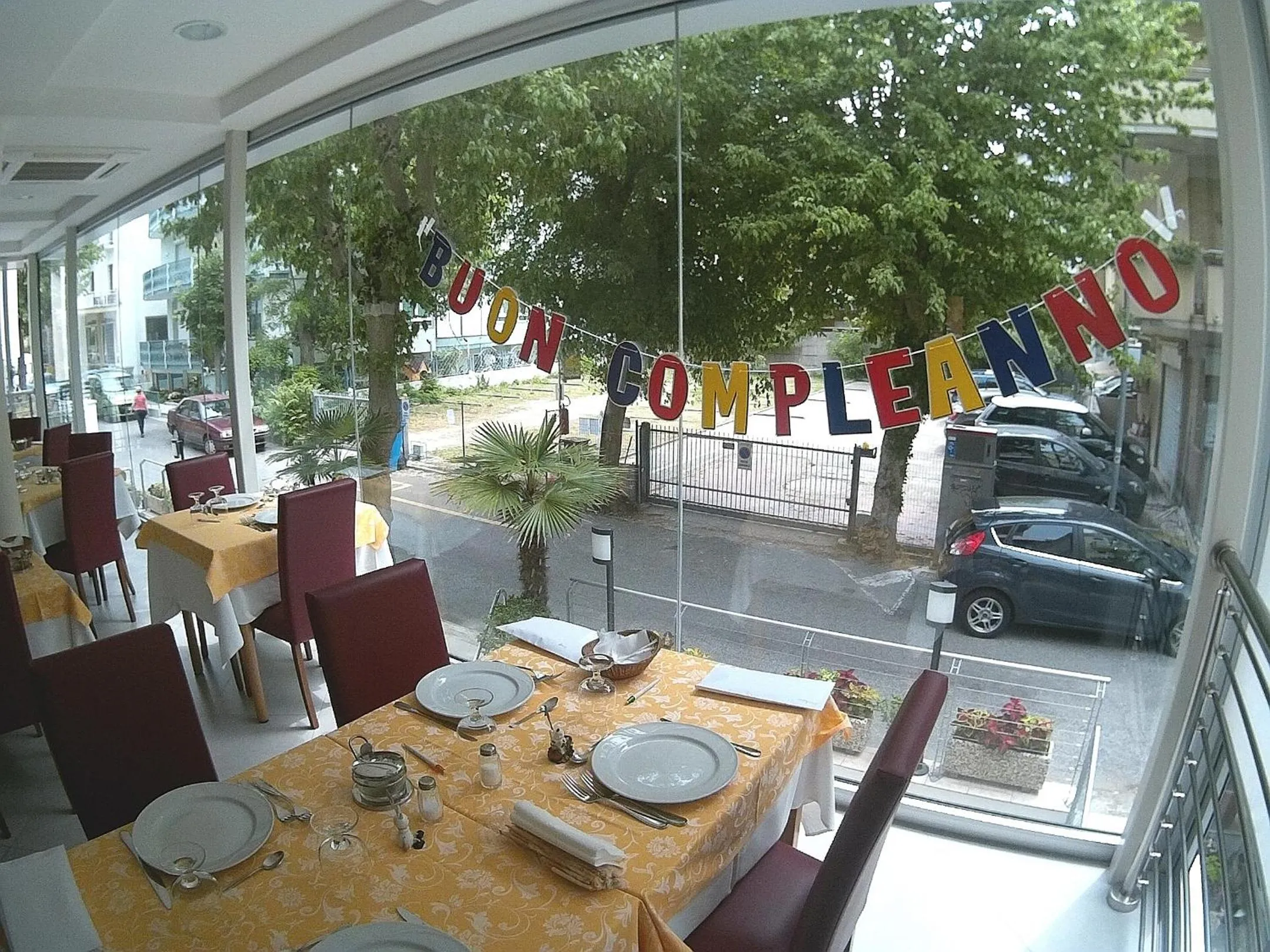 Restaurant/places to eat in Hotel Azzurro