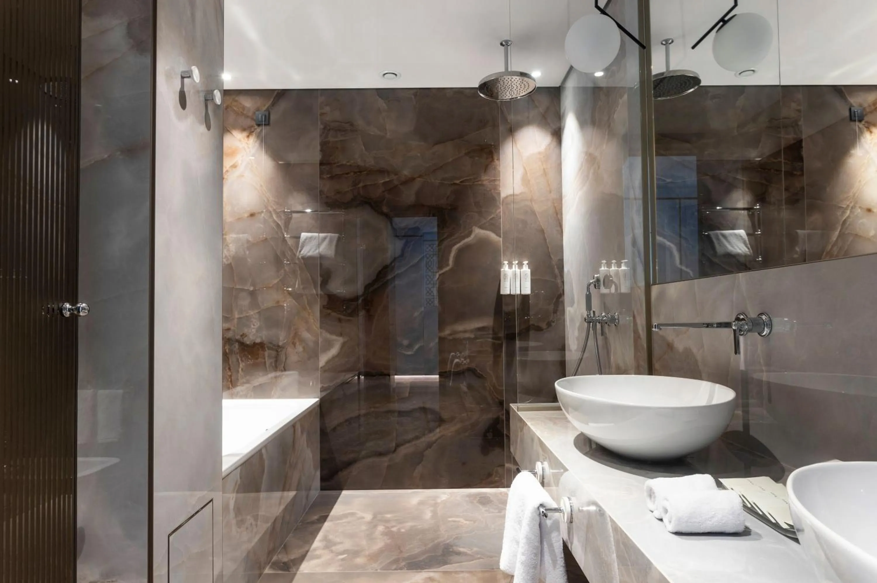 Bathroom in Boutique Hotel Stresa