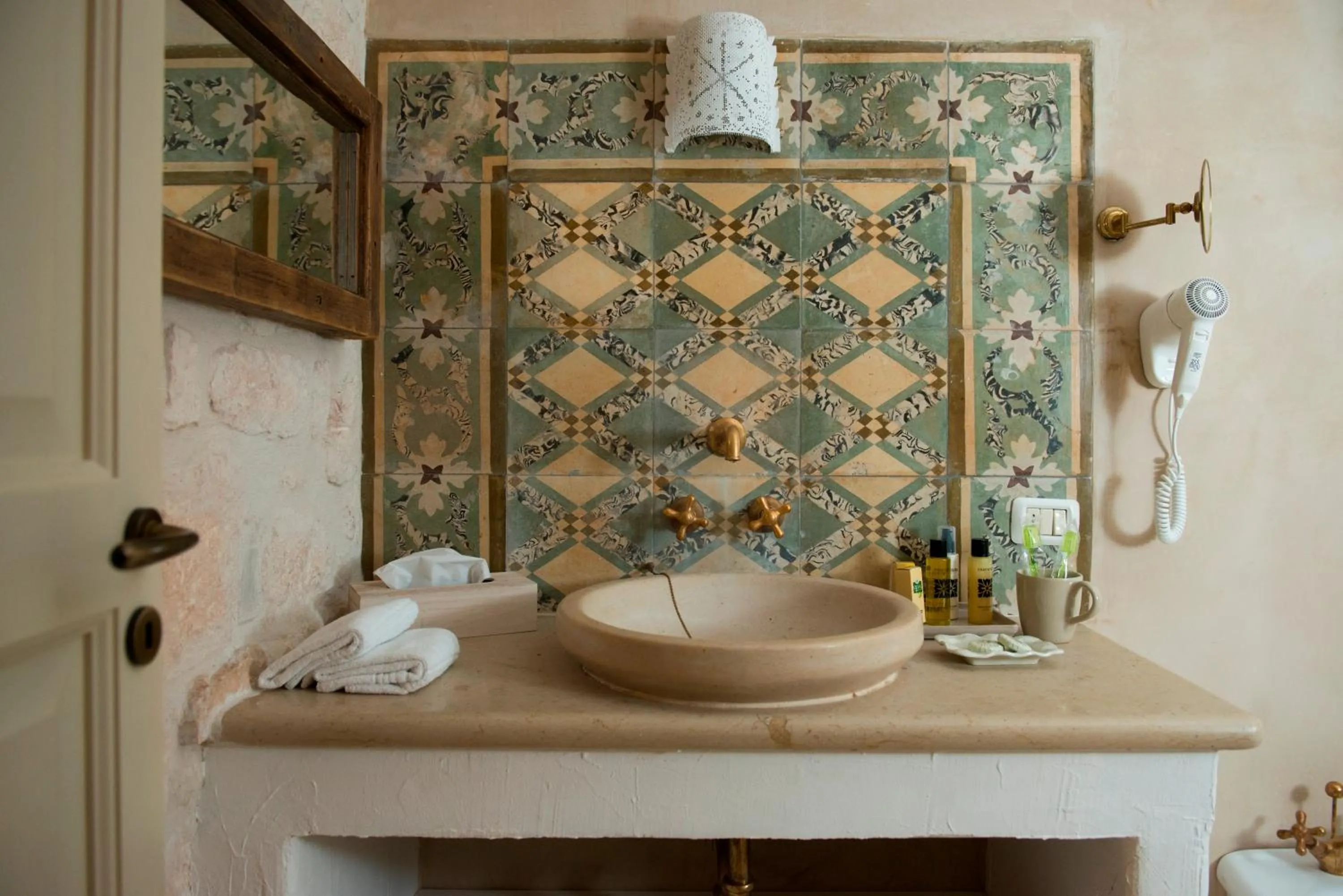 Bathroom in Masseria Salinola