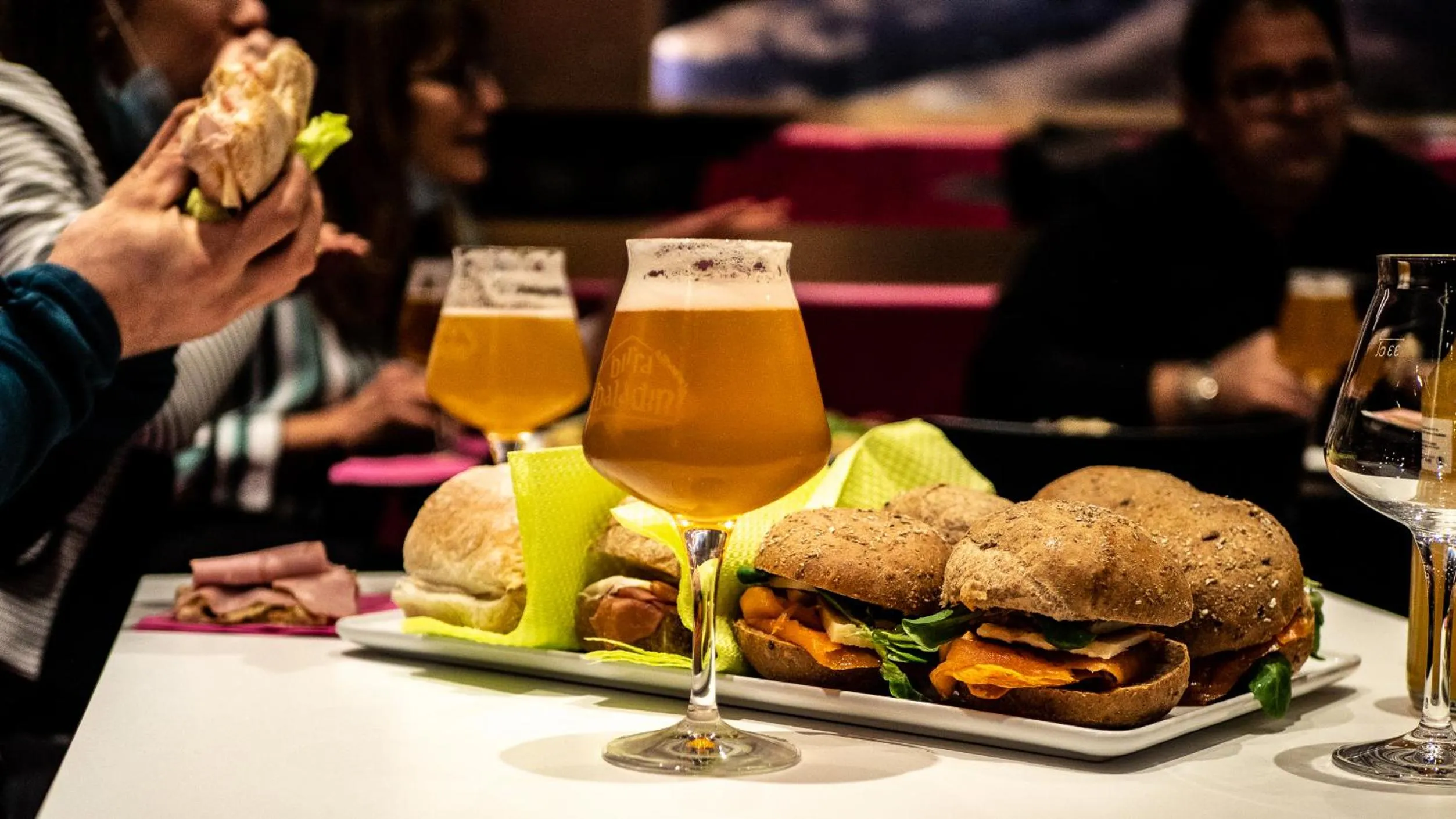 Restaurant/places to eat in My Suite Hotel