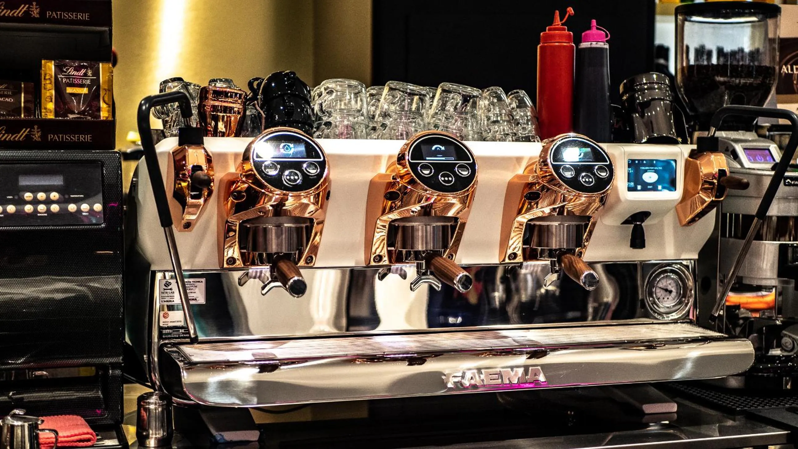 Restaurant/places to eat in My Suite Hotel