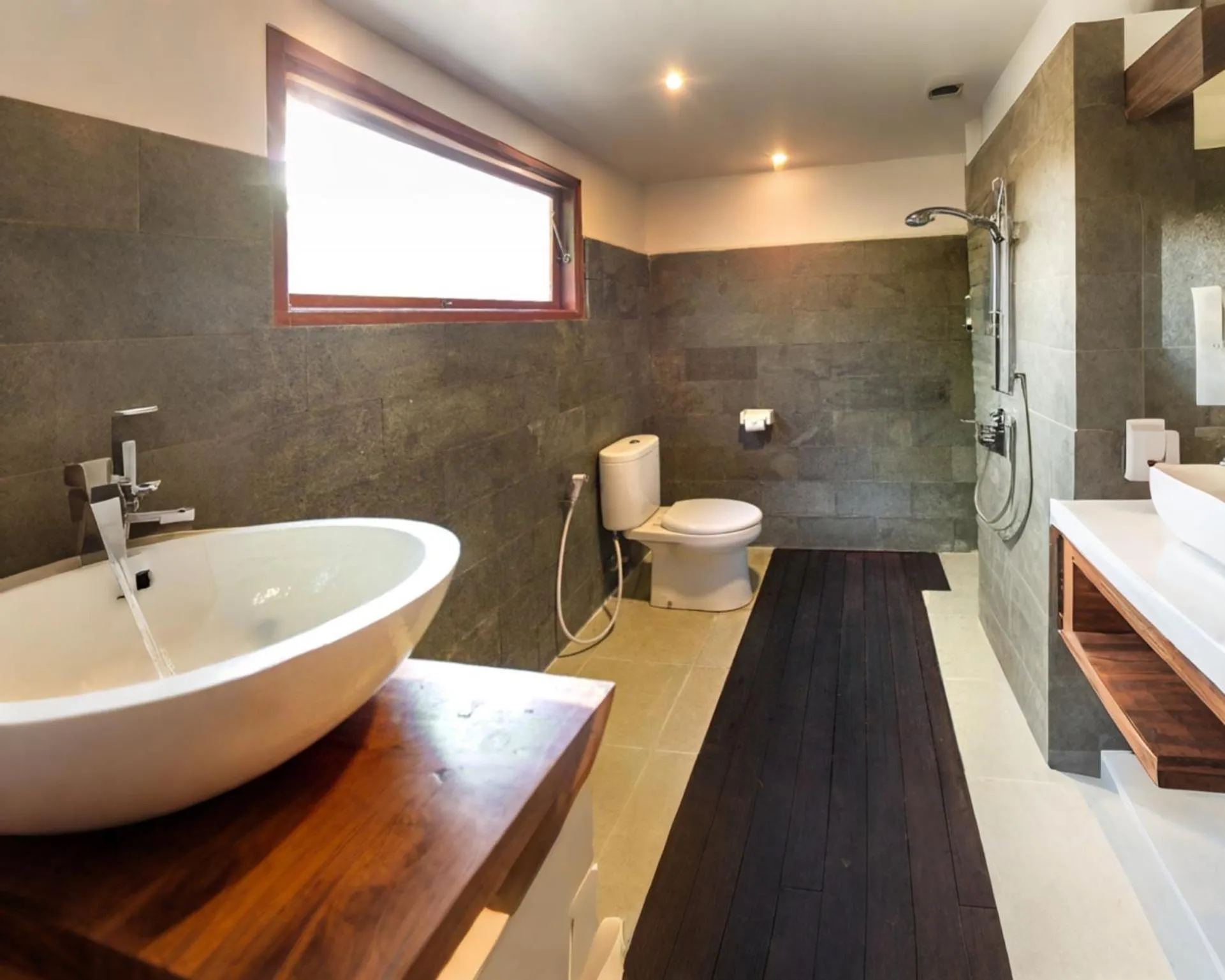 Shower in Tattva Ubud Retreat & Wellness