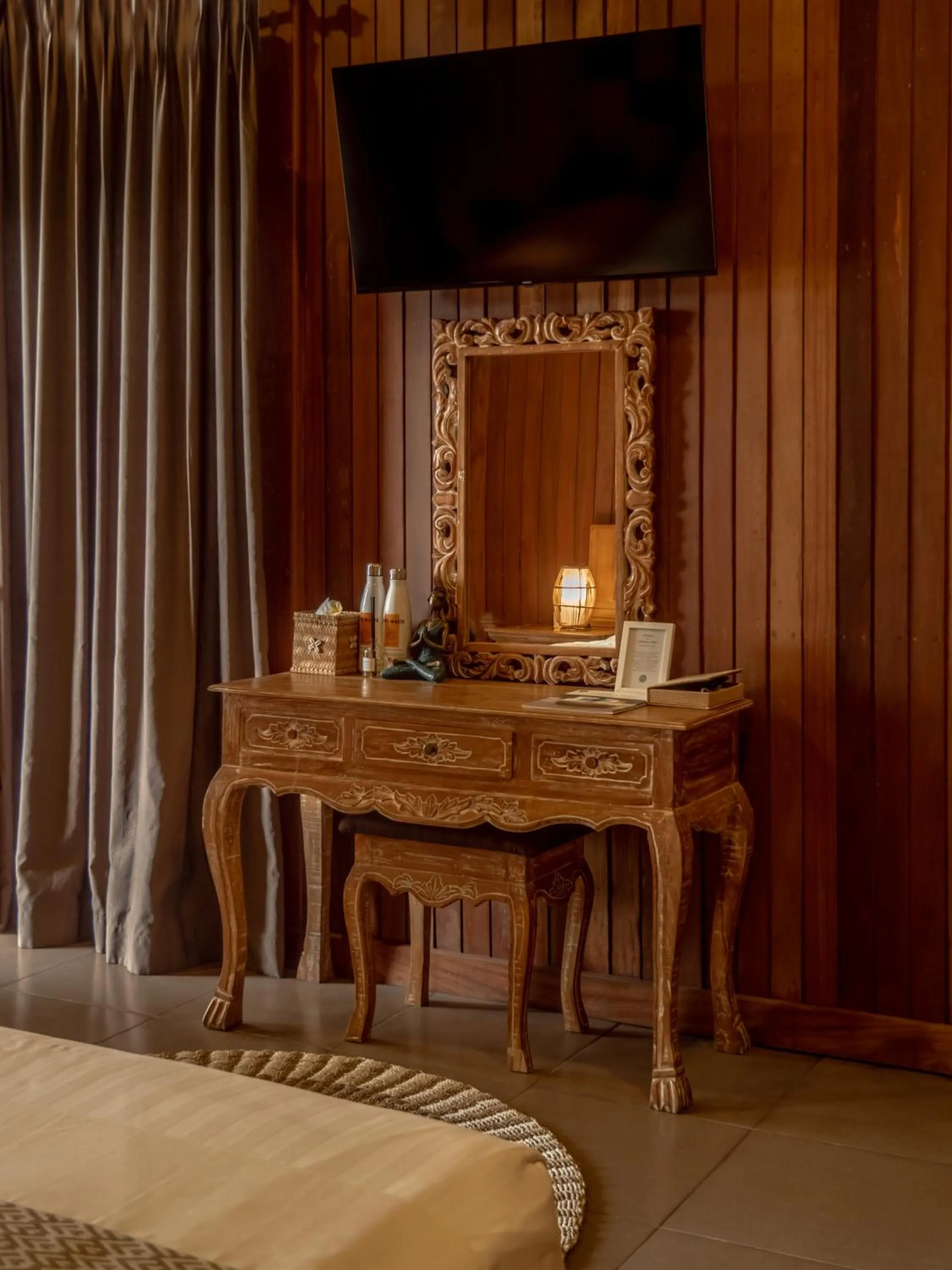 TV and multimedia in Tattva Ubud Retreat & Wellness