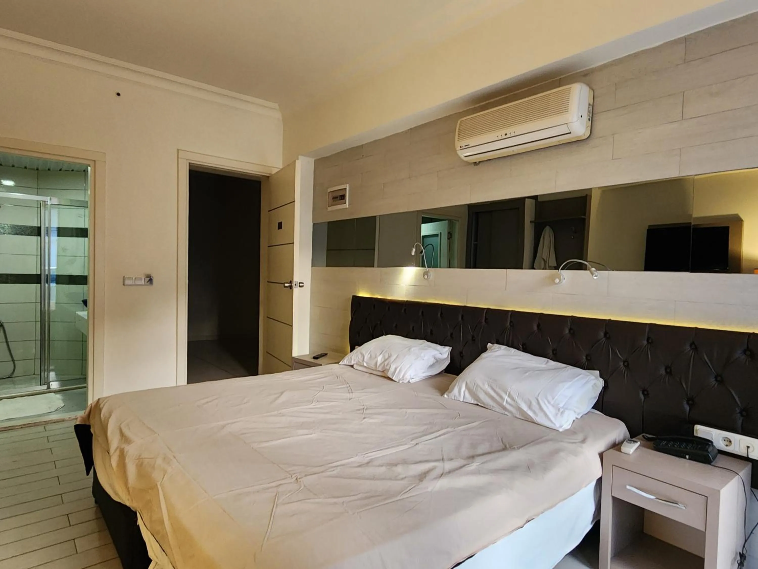 Bedroom, Bed in Cleopatra City Hotel Alanya