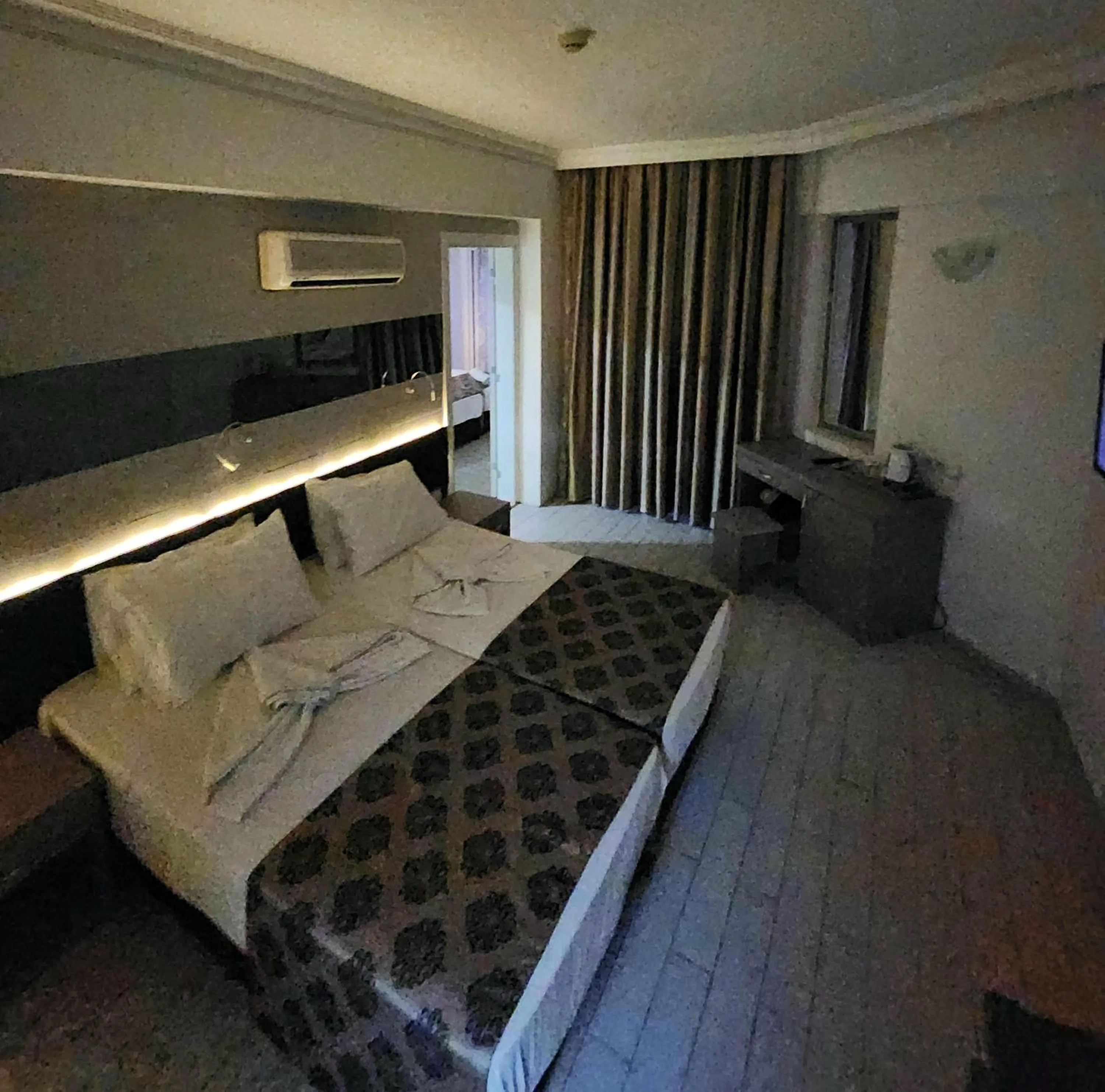 Bedroom, Bed in Cleopatra City Hotel Alanya