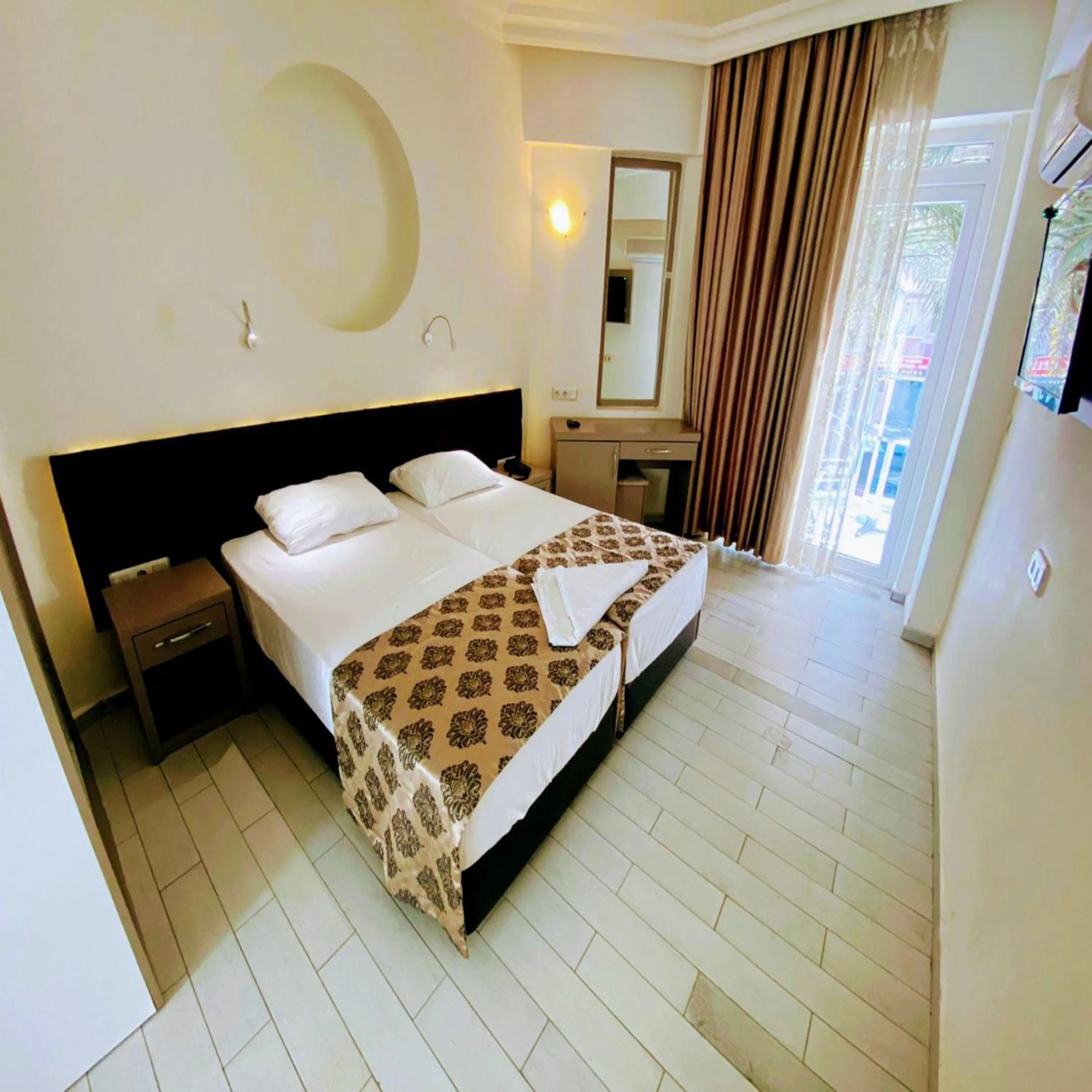 Bedroom, Bed in Cleopatra City Hotel Alanya