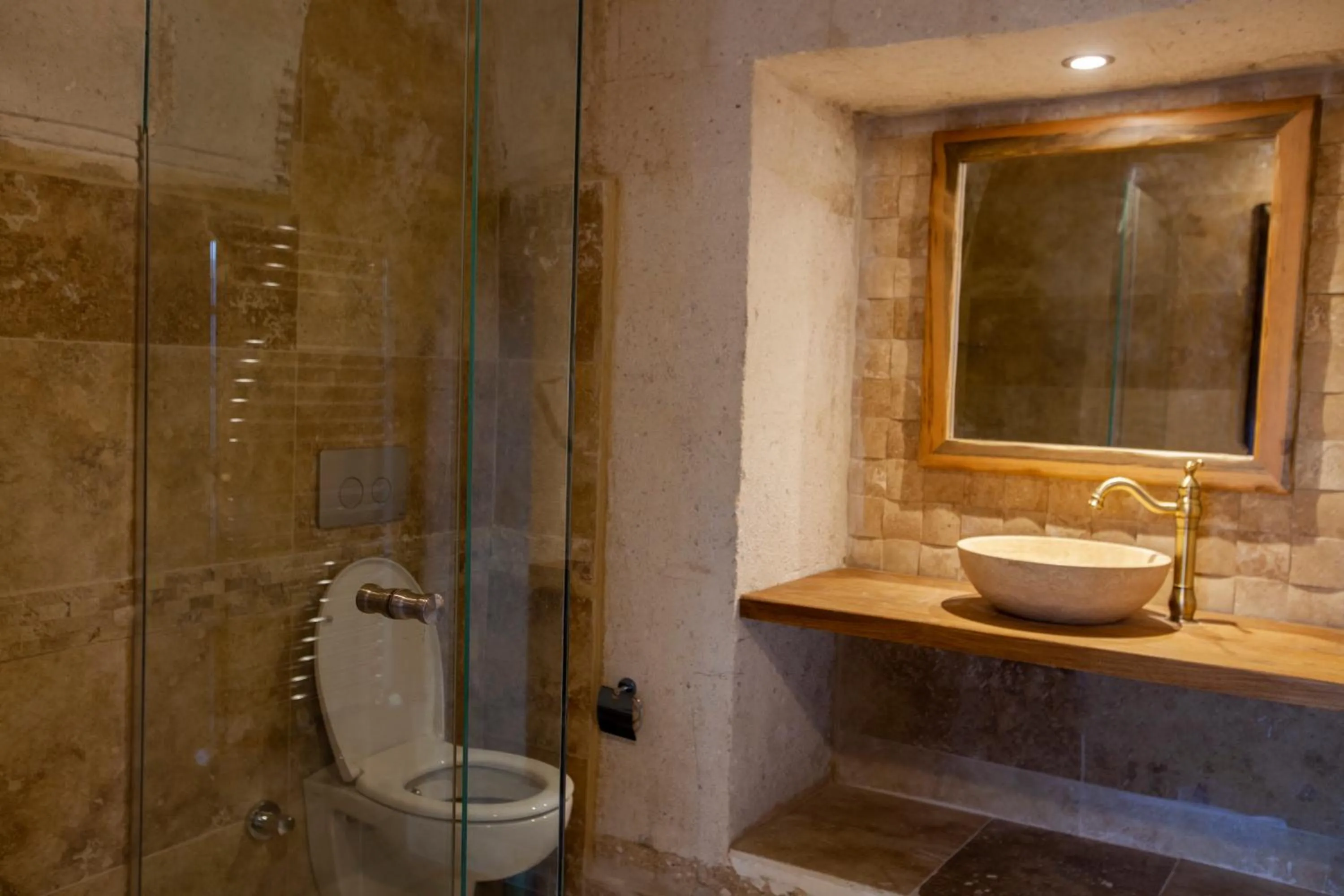 Bathroom in Narcissos Cave