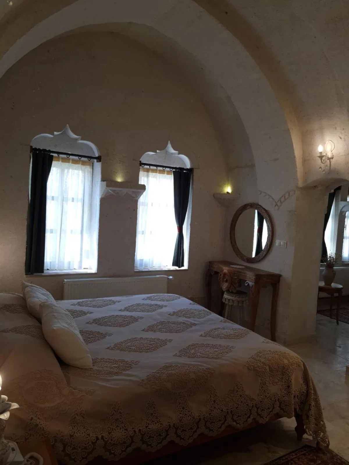 Bedroom, Bed in Narcissos Cave