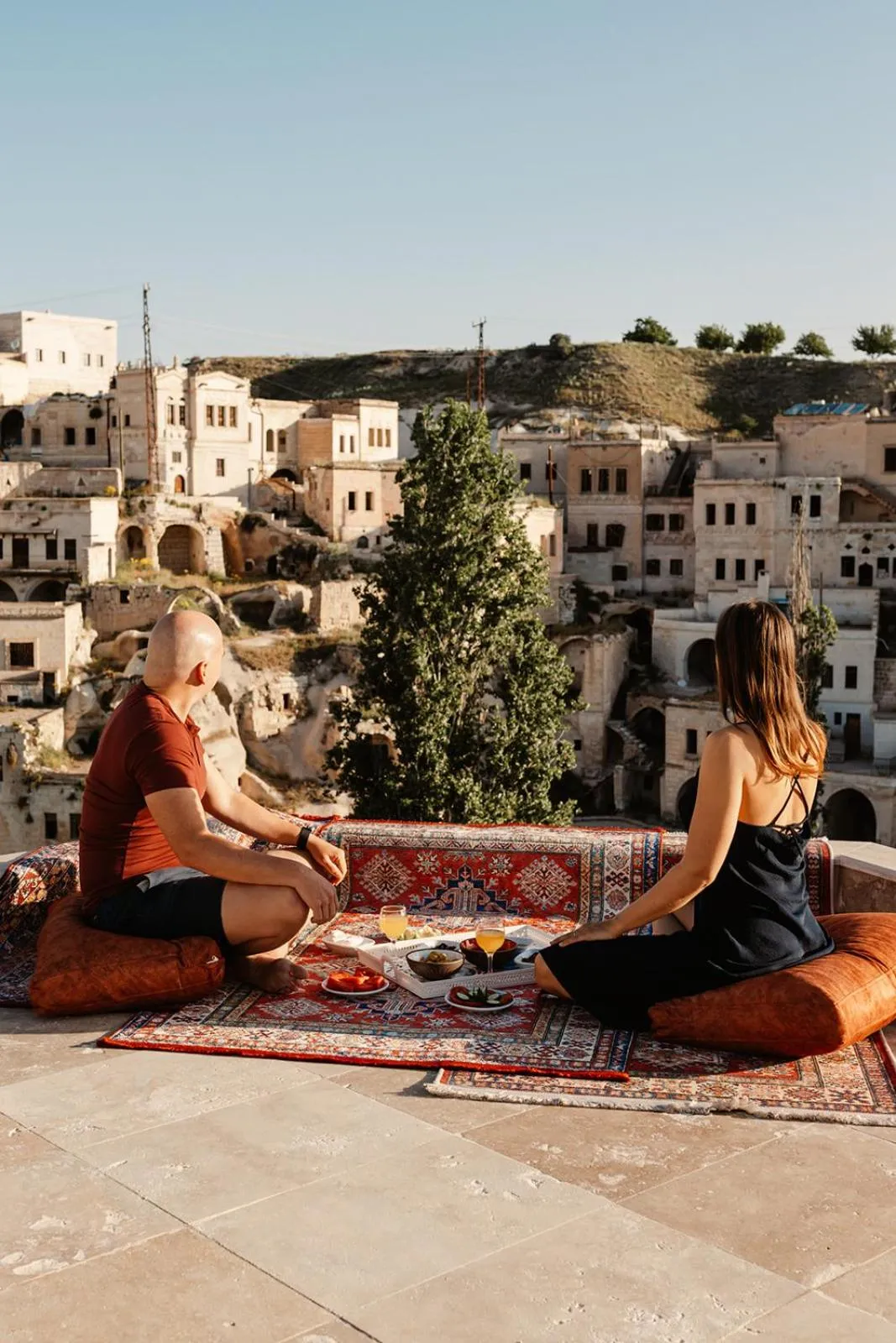 Restaurant/places to eat in Narcissos Cave