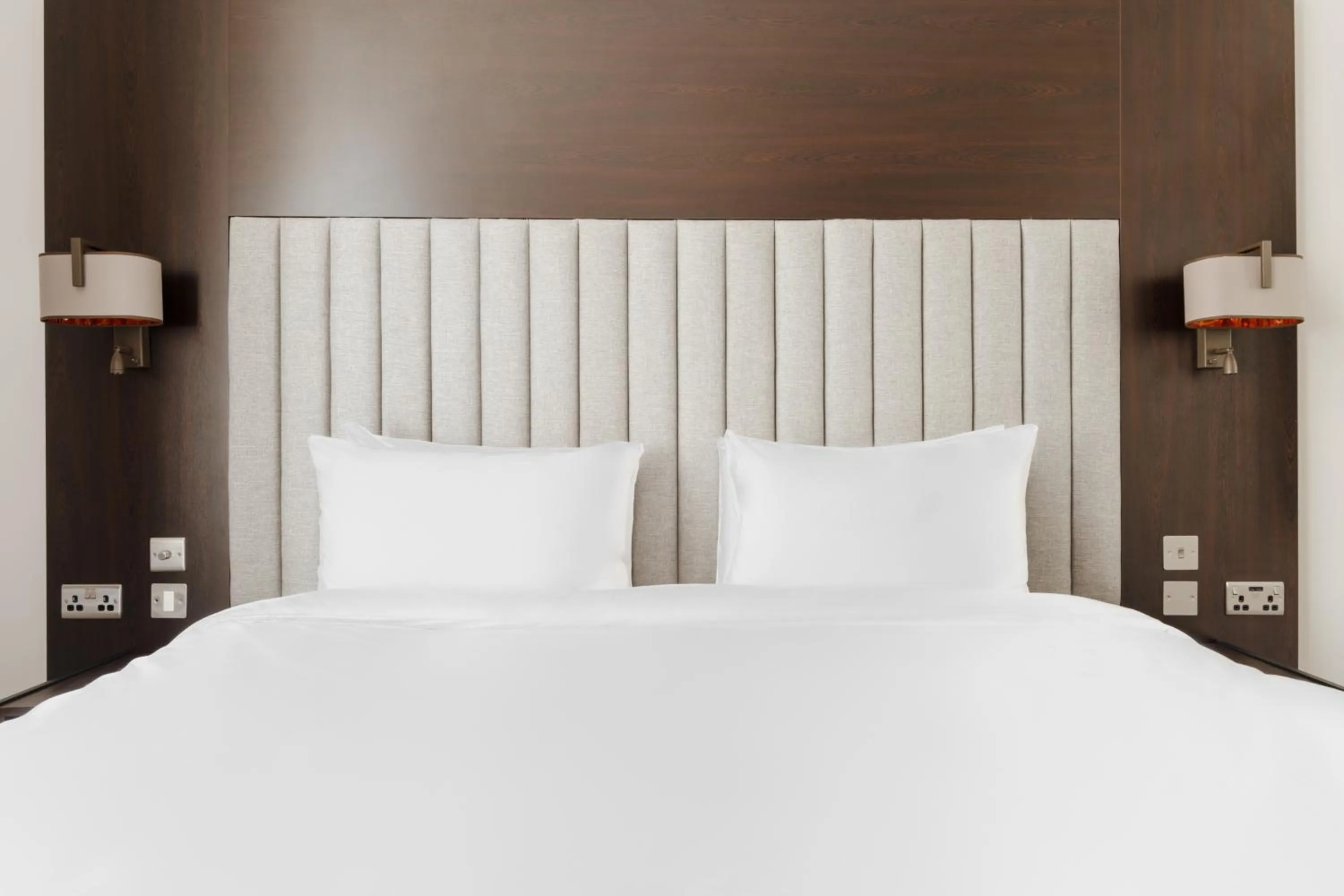 Bed in Rove Hotel London Paddington