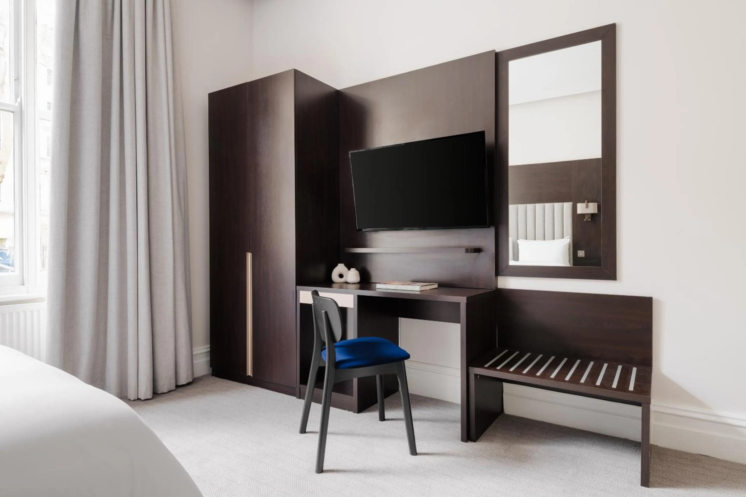 Bedroom, Bed in Rove Hotel London Paddington