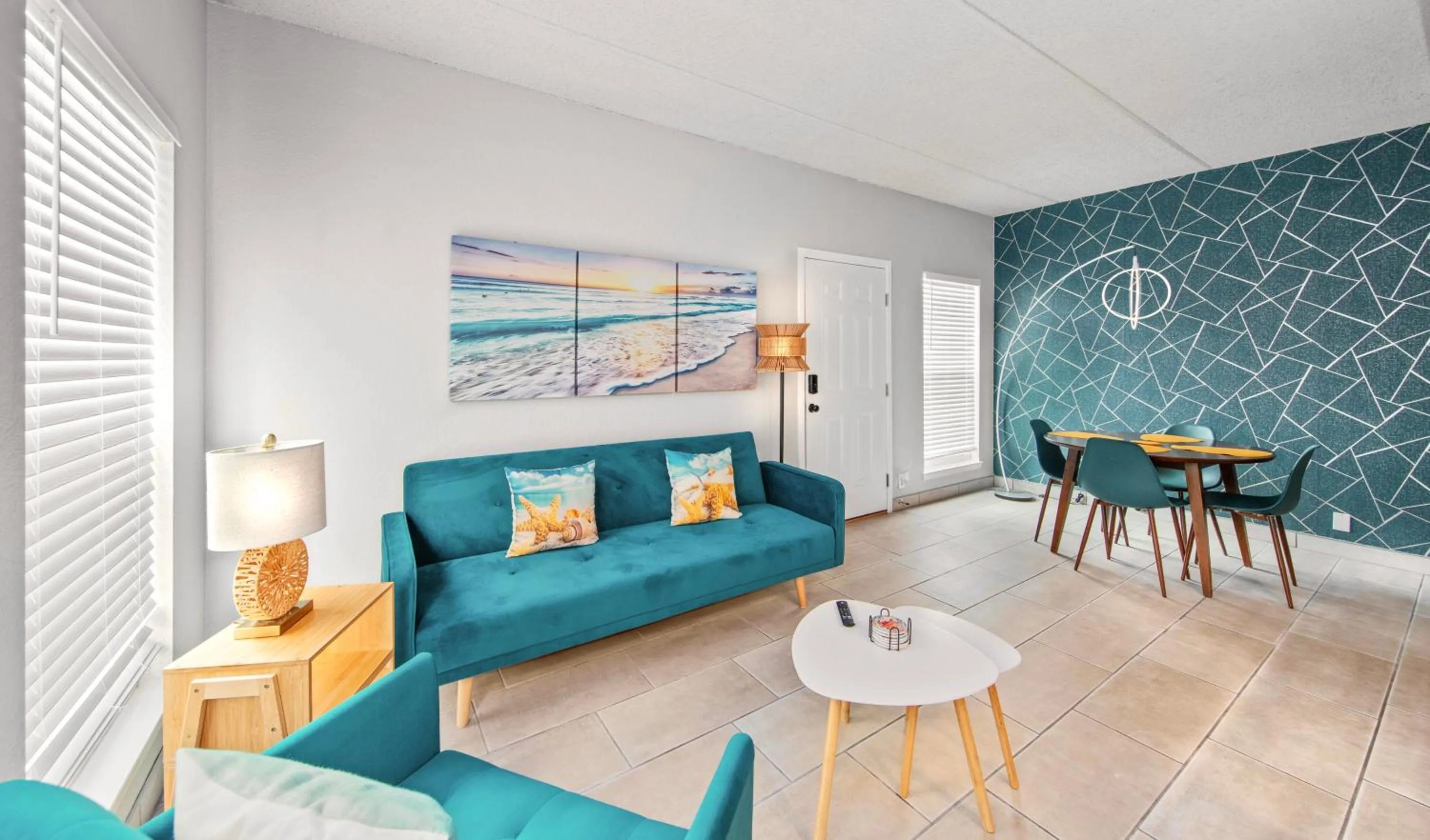 SPI Beach Condo - Just a block away to Paradise