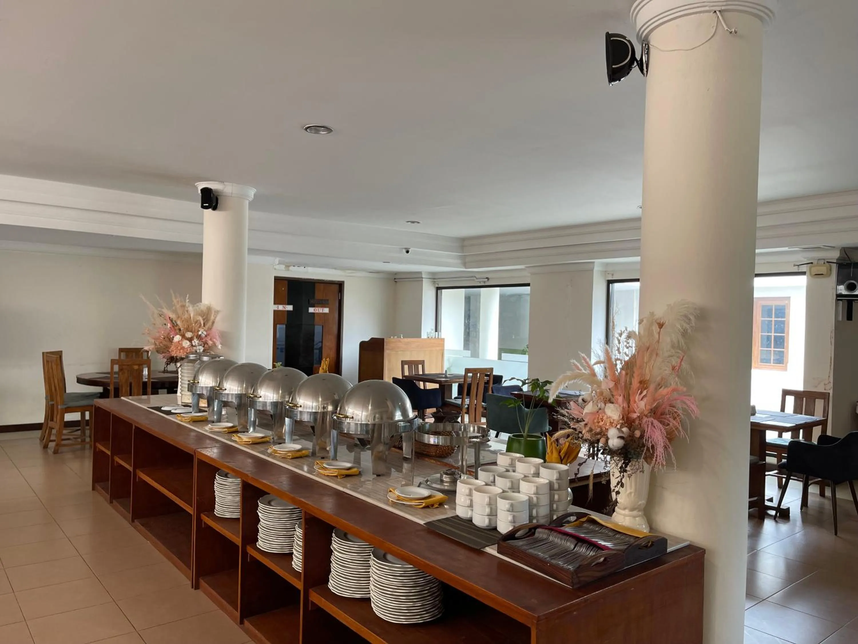 Restaurant/places to eat in SARE HOTEL MALIOBORO