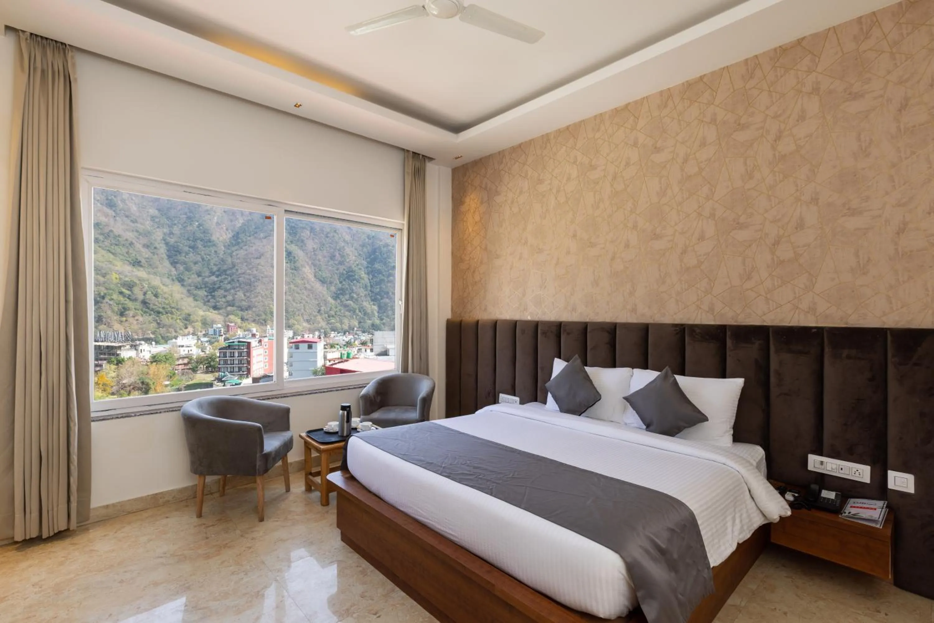 Bed in Vyom Boutique Hotel Rishikesh