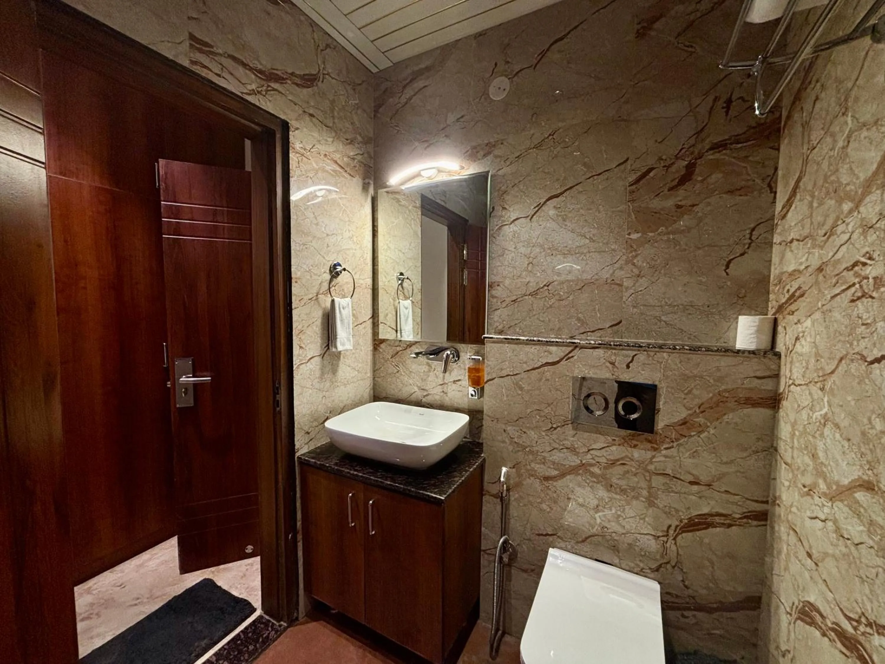 Bathroom in Vyom Boutique Hotel Rishikesh