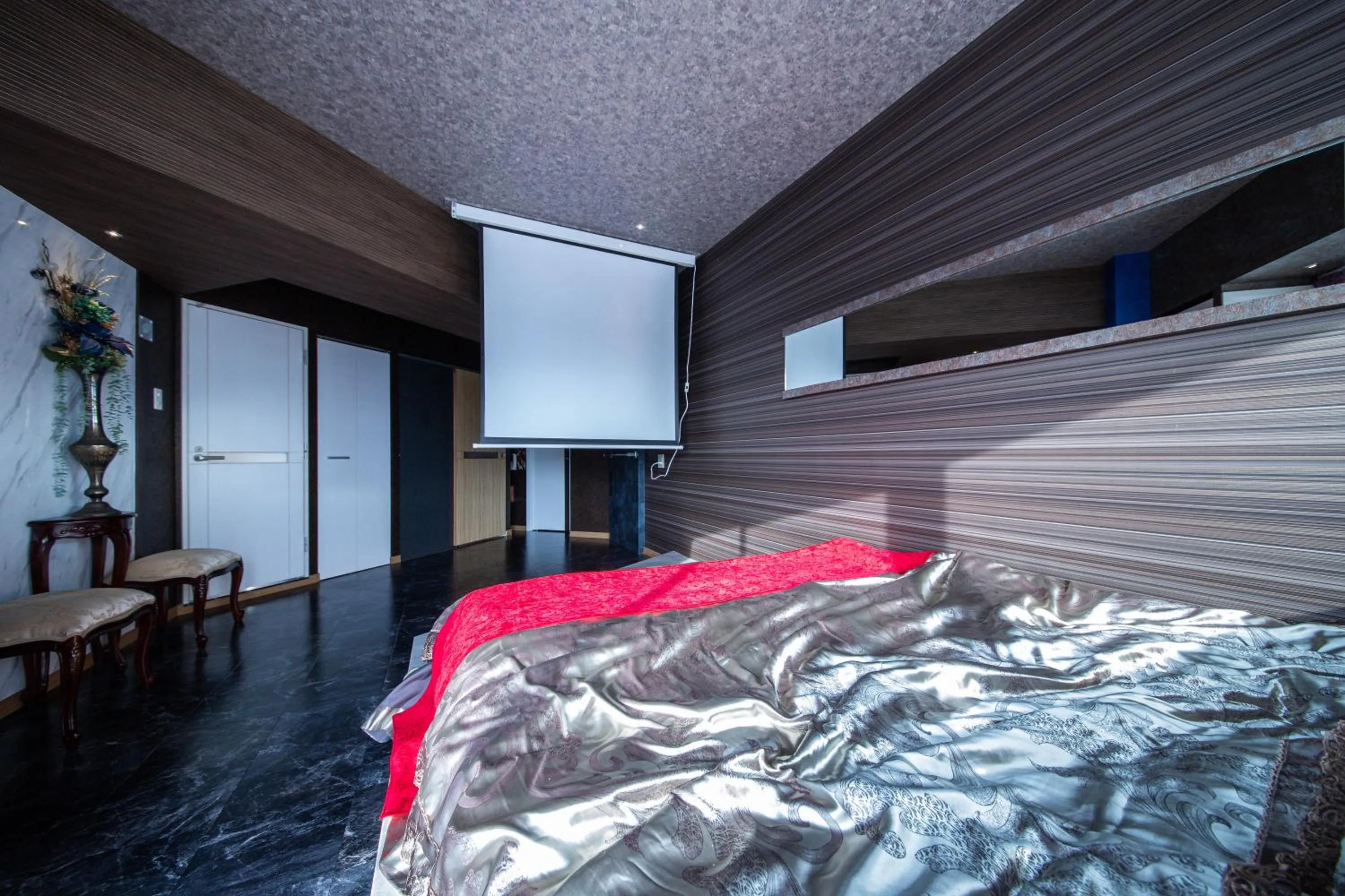 Bed in Meteor Shower