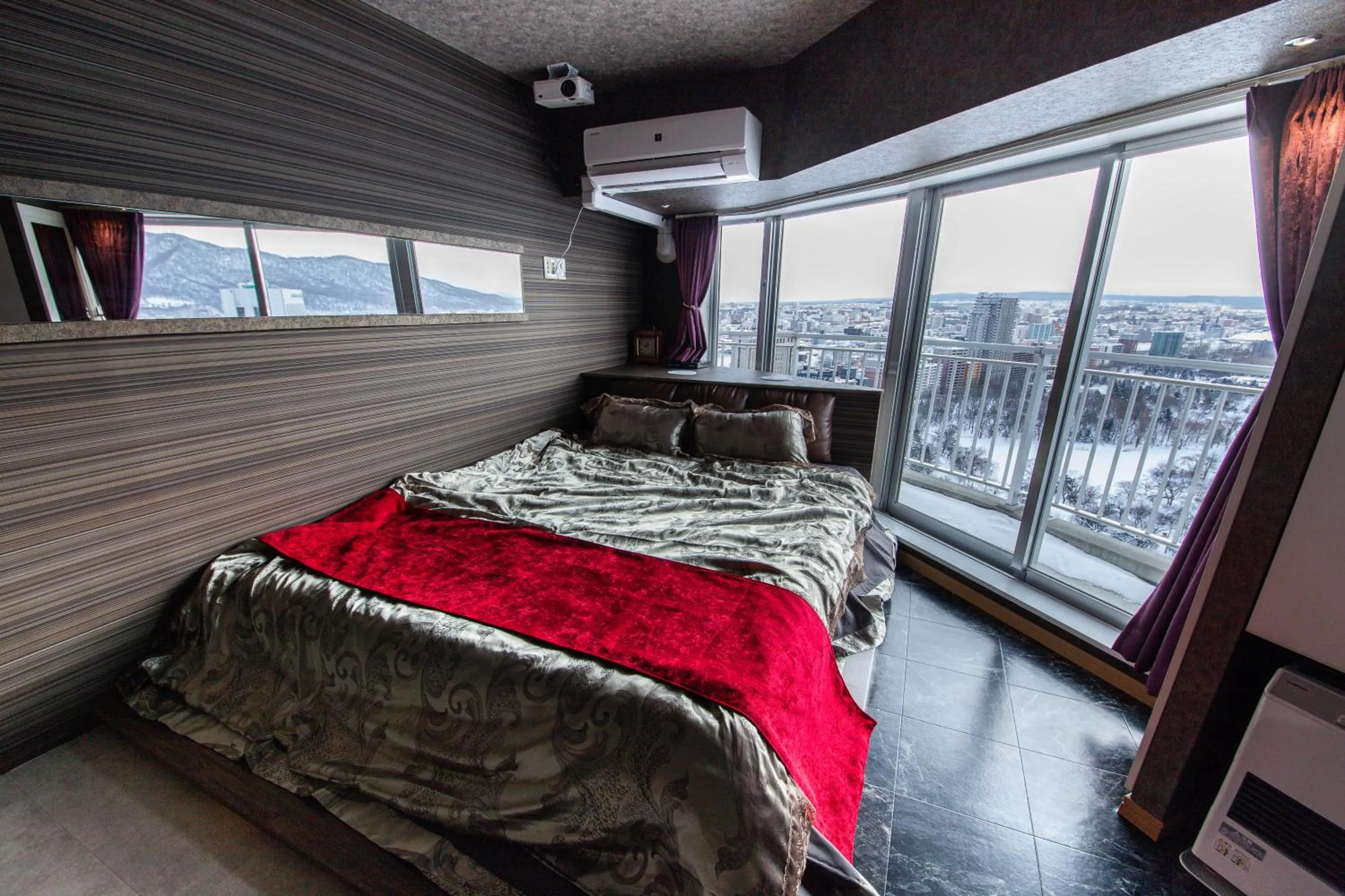 Bed in Meteor Shower