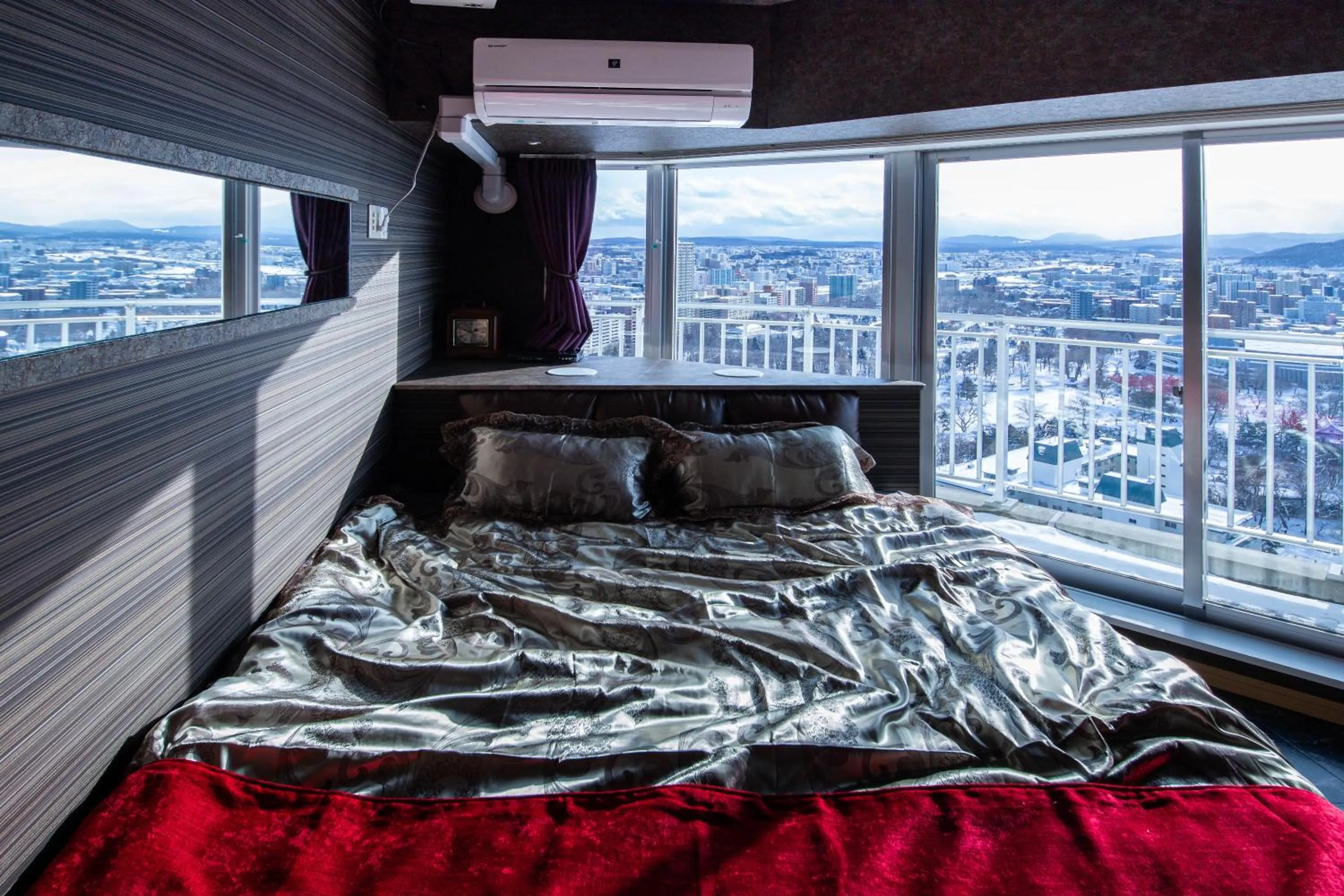 Bed in Meteor Shower