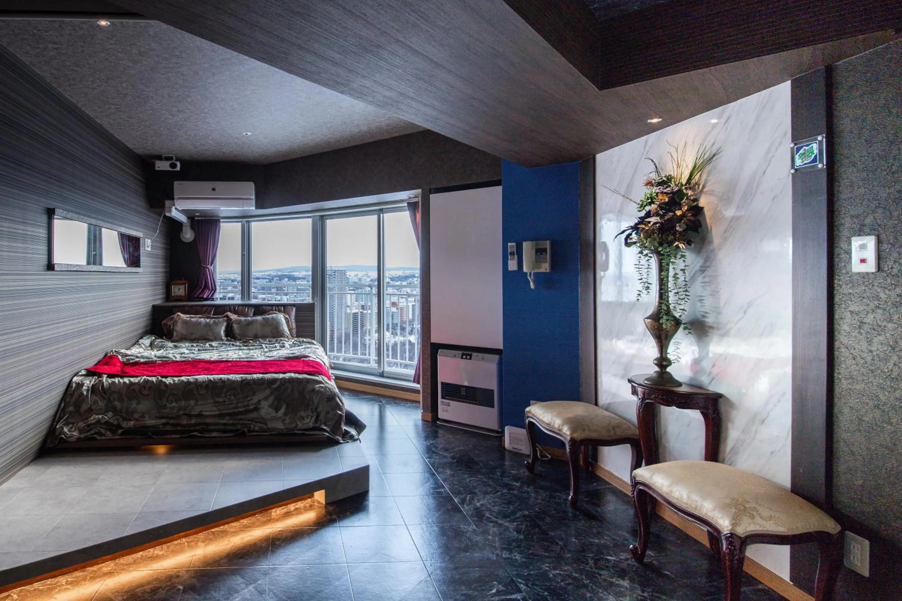 Bed in Meteor Shower