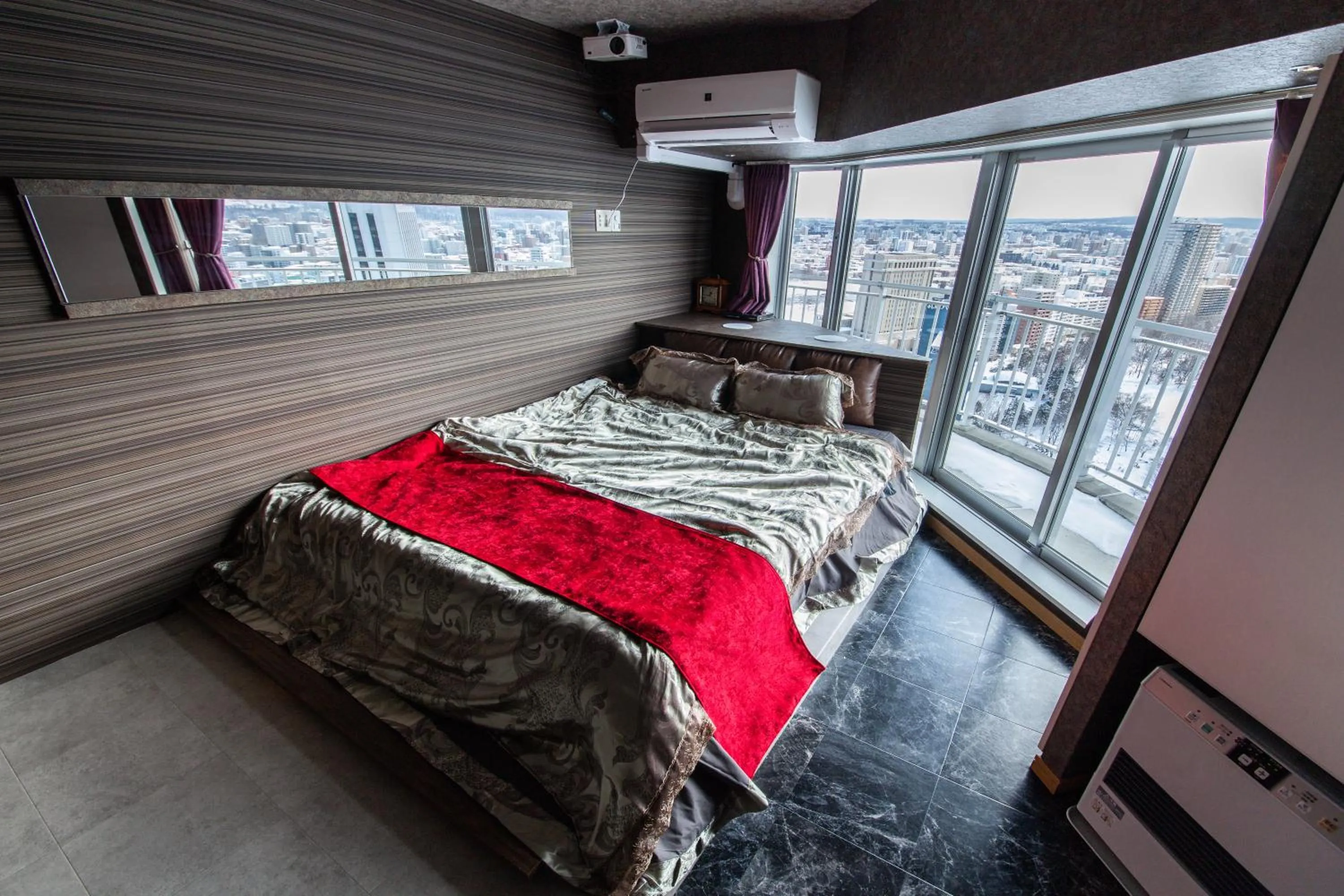 Bed in Meteor Shower