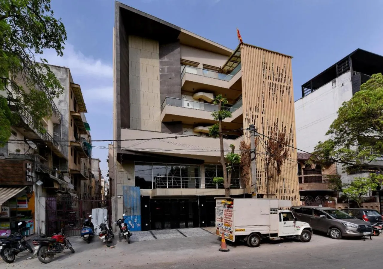 Facade/entrance in FabHotel Pitampura