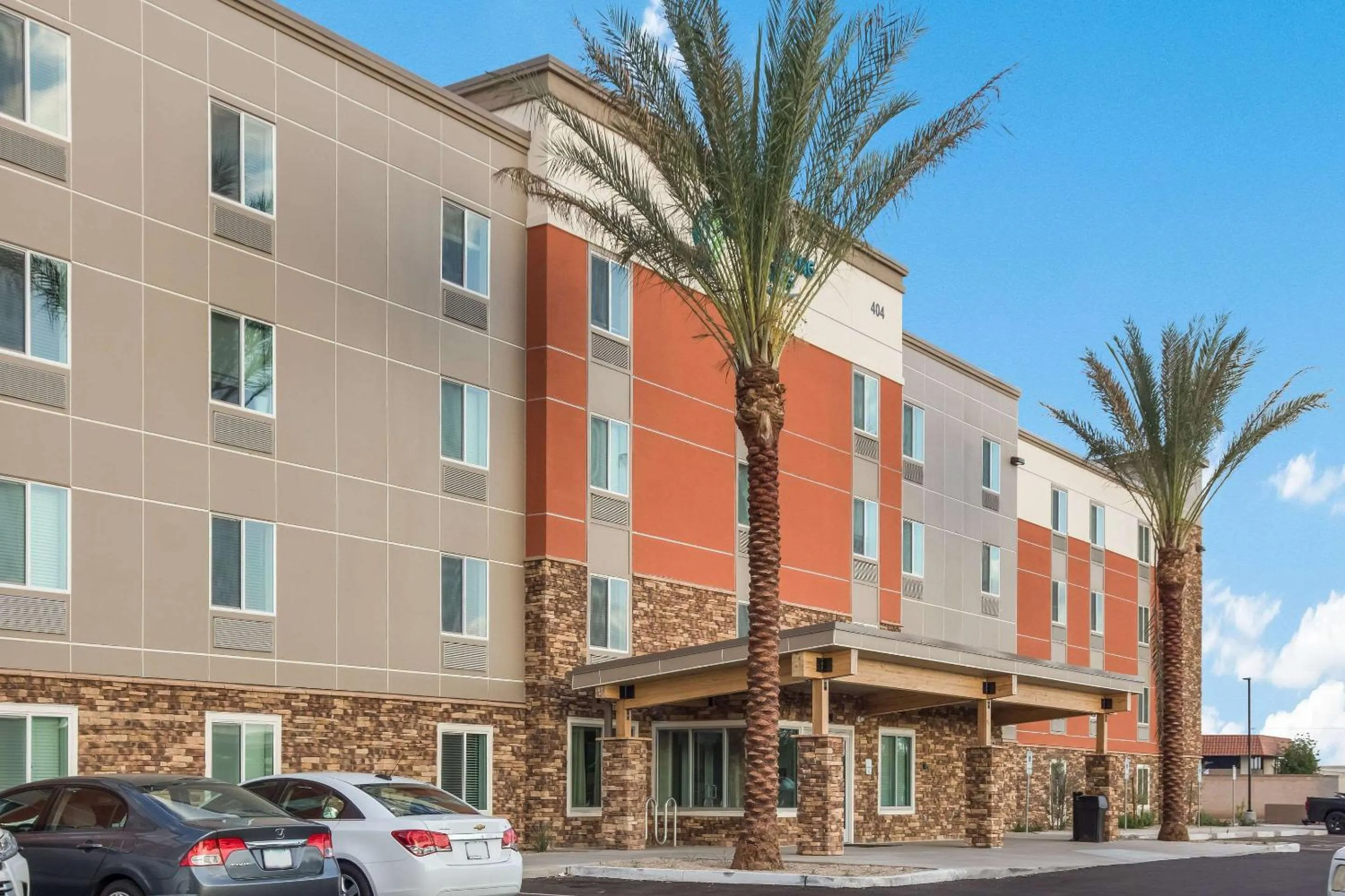 Property building in WoodSpring Suites Mesa Chandler