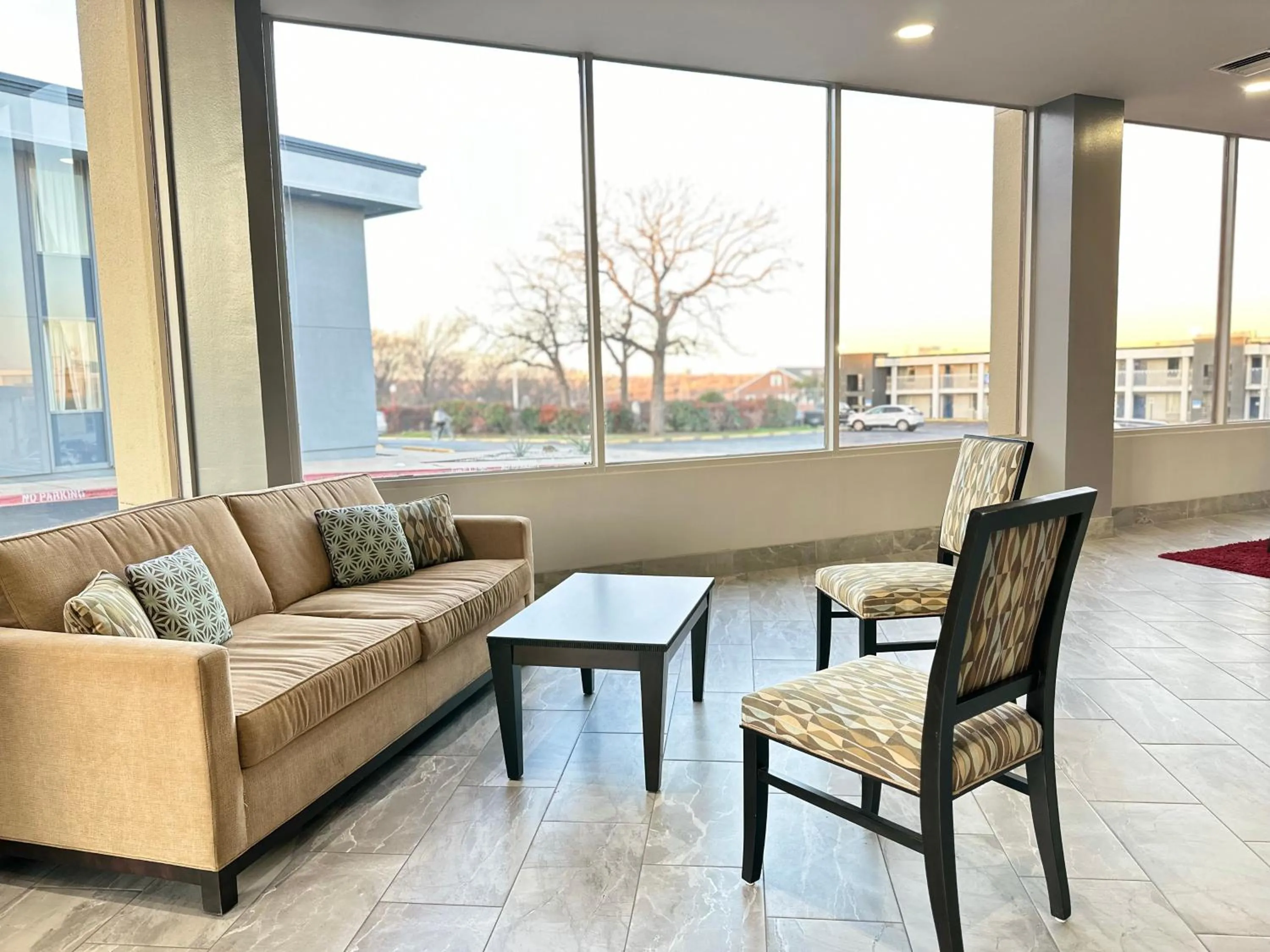 Seating area in Quality Inn Fort Worth - Downtown East
