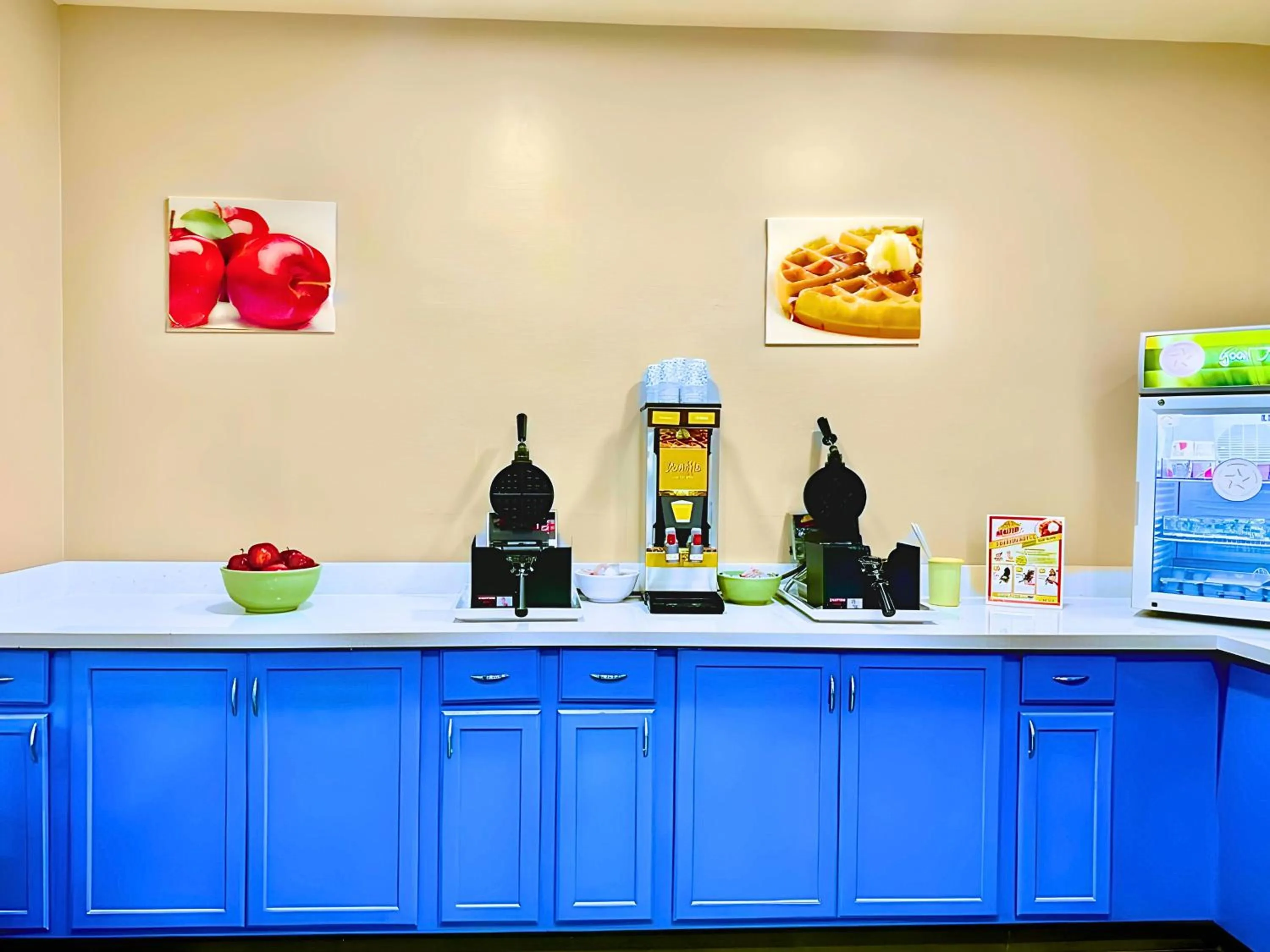 Breakfast in Quality Inn Fort Worth - Downtown East