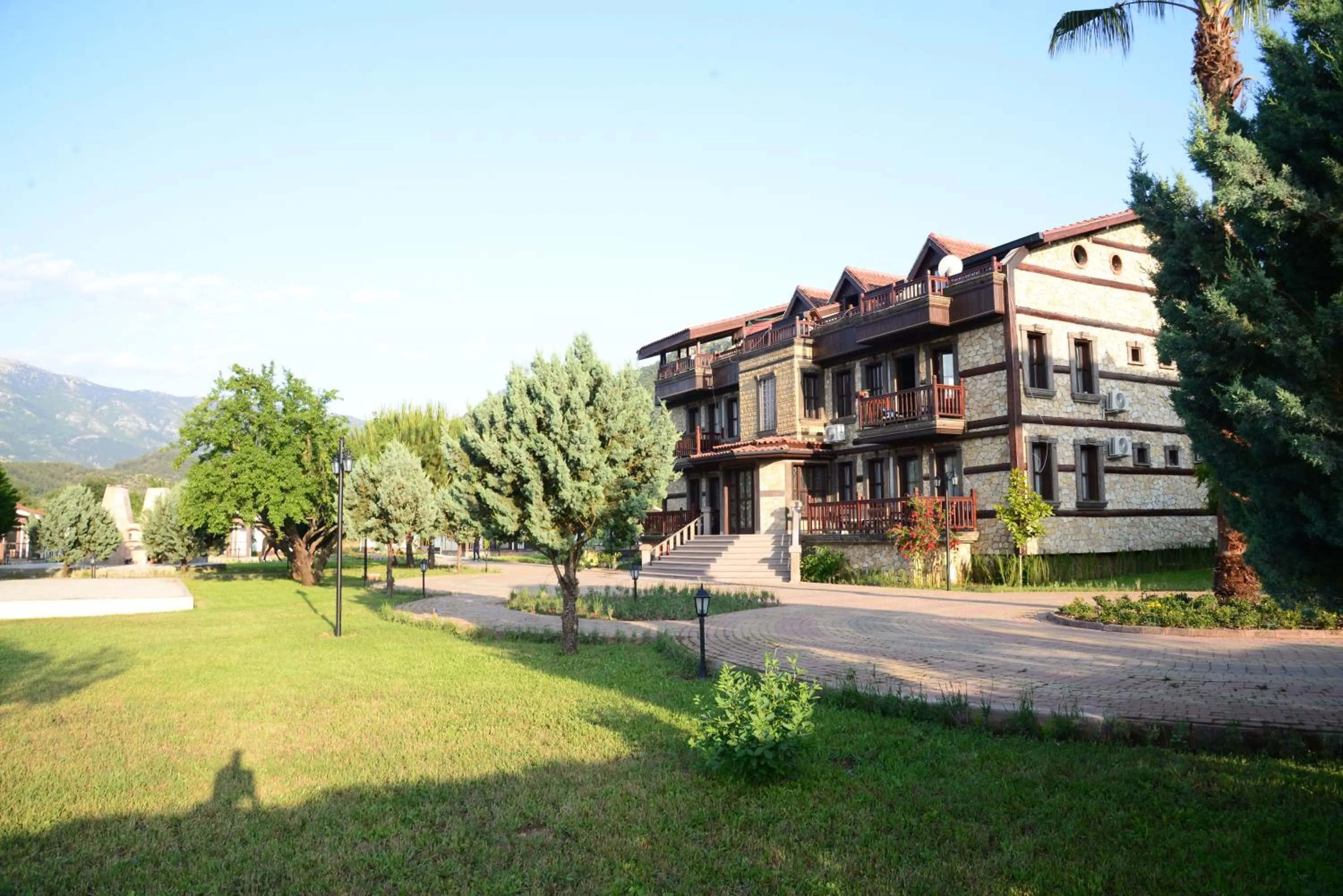 Property building in Enso Inn