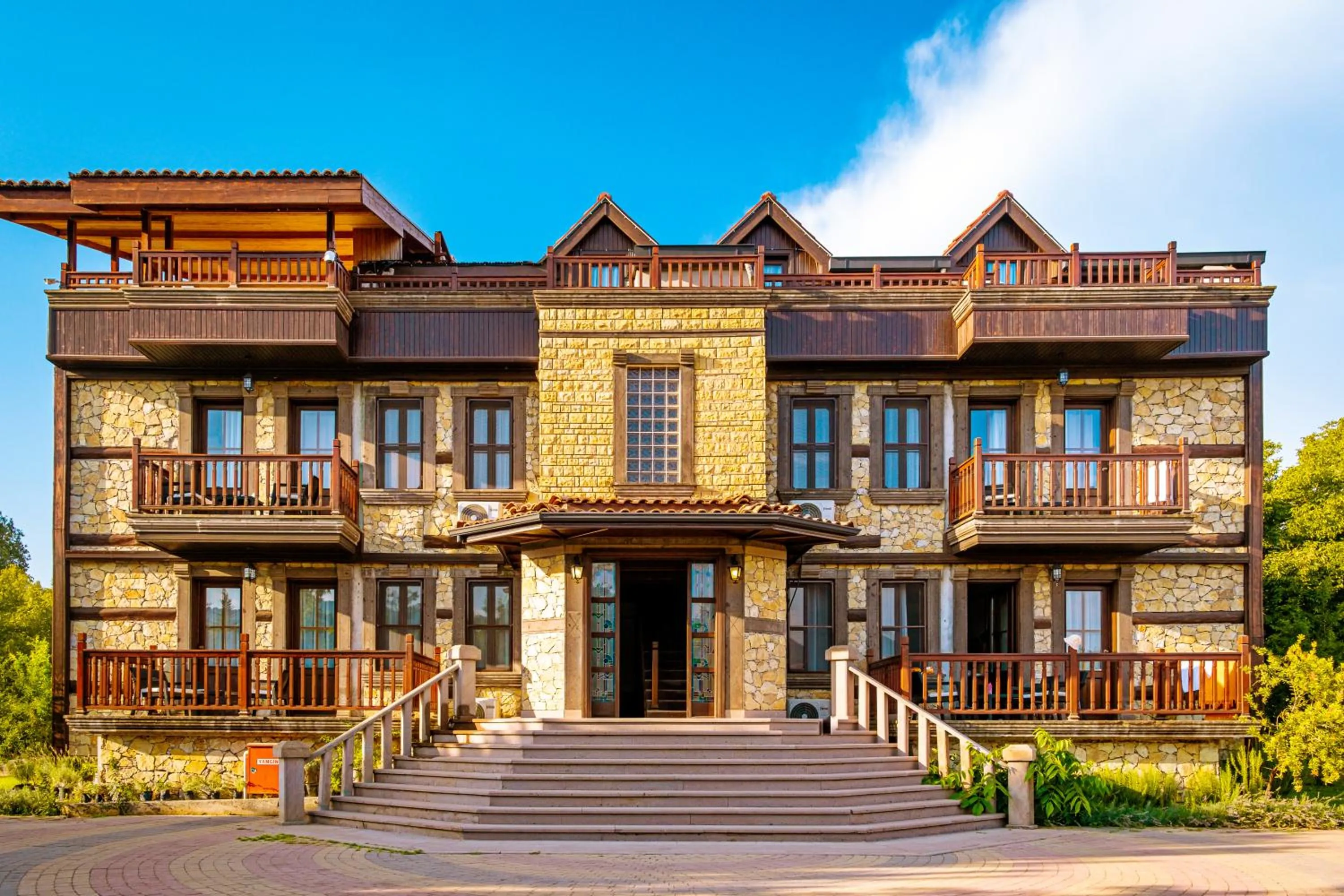 Property building in Enso Inn