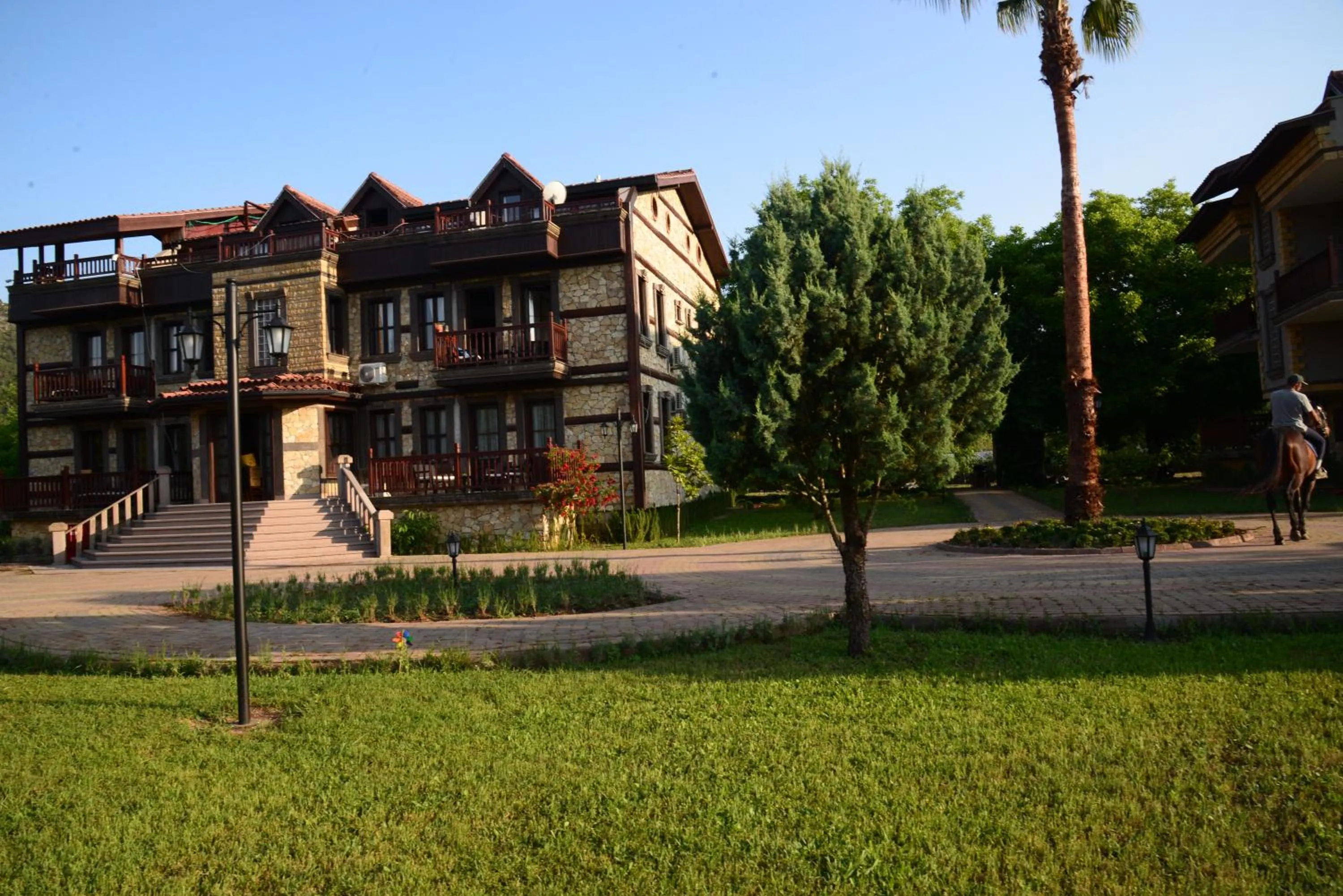 Property building in Enso Inn