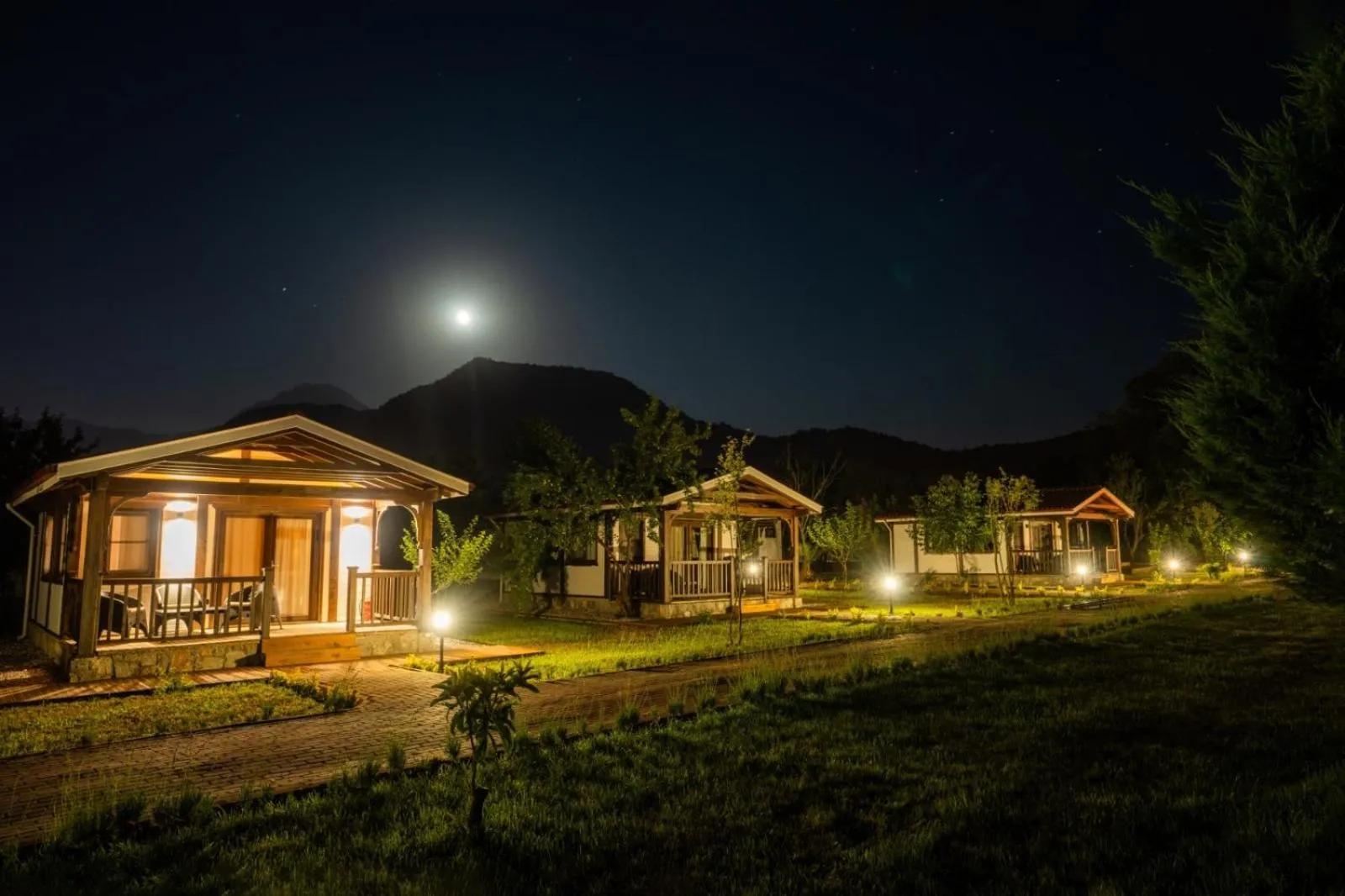 Restaurant/places to eat in Enso Inn