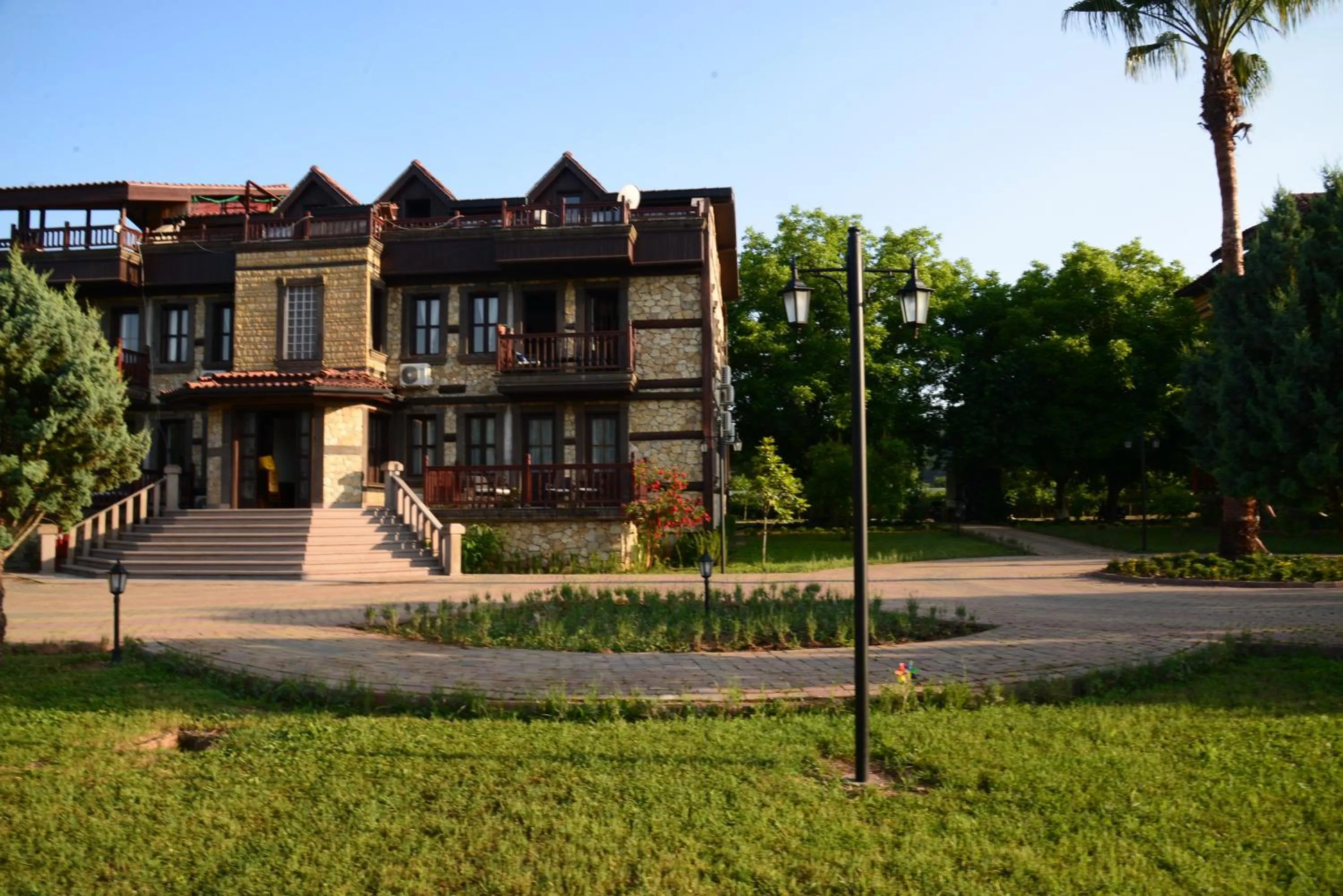 Property building in Enso Inn