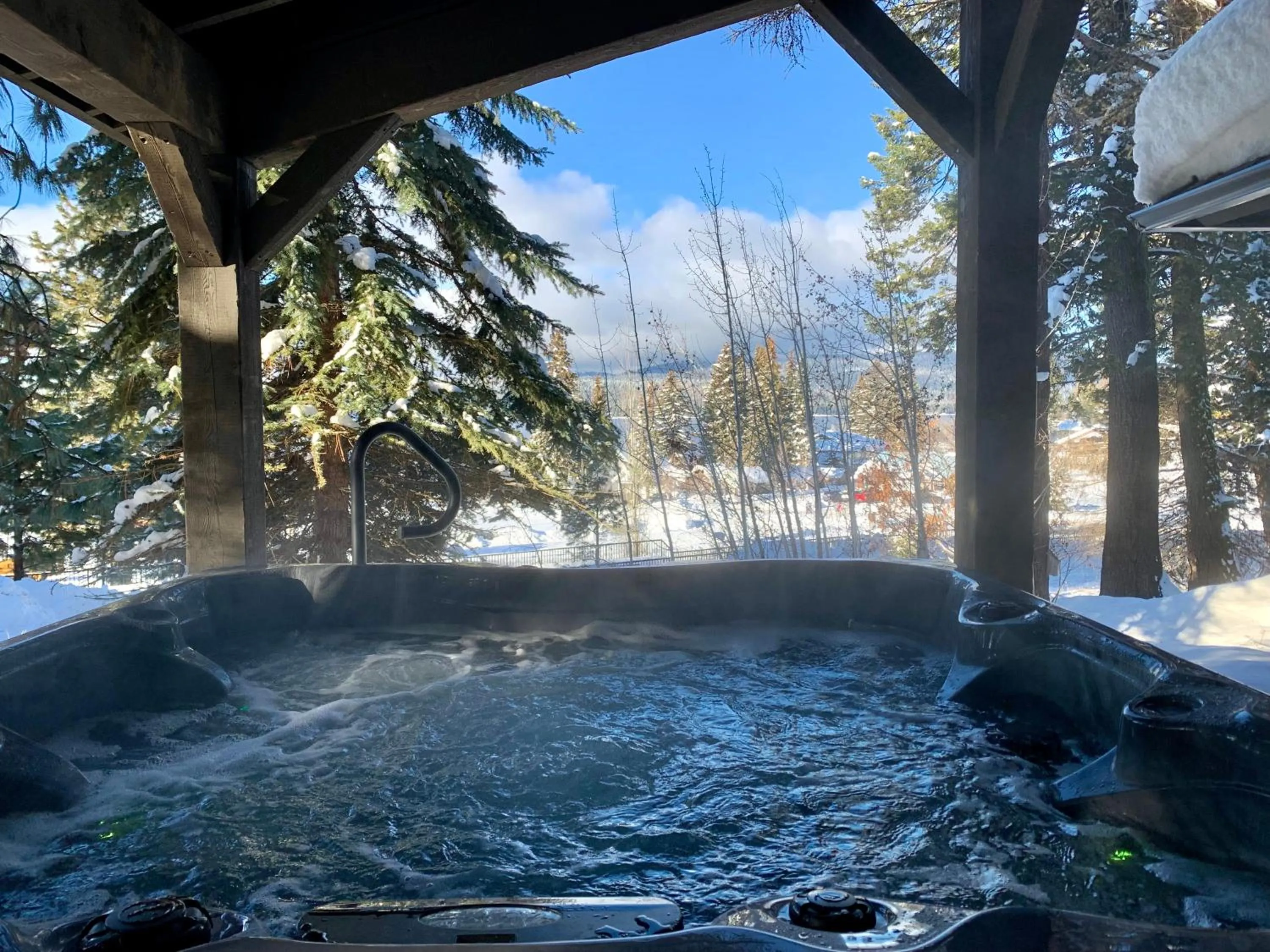 Mackinaw Manor by Casago McCall - Donerightmanagement