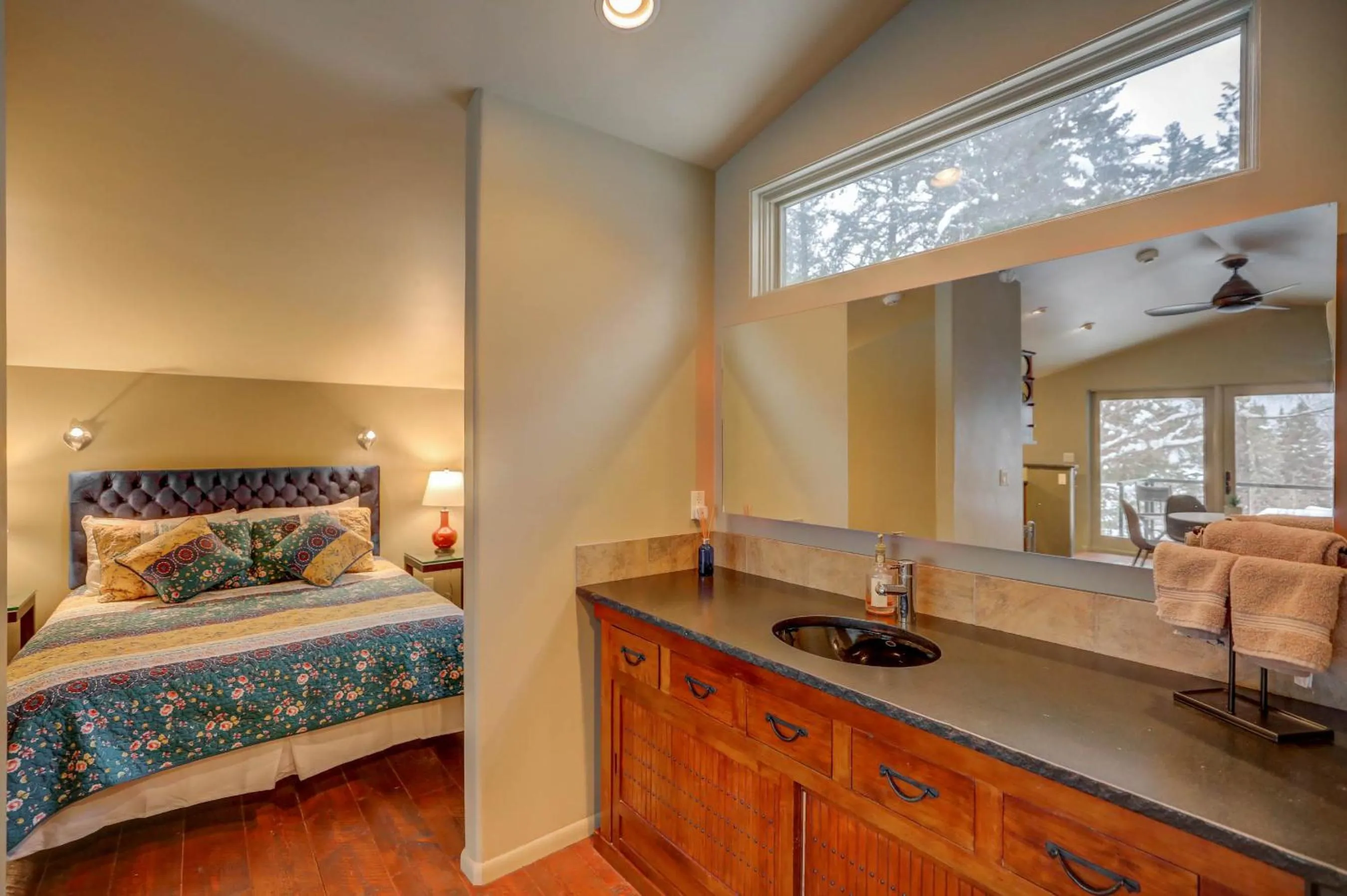 Bed in Mackinaw Manor by Casago McCall - Donerightmanagement