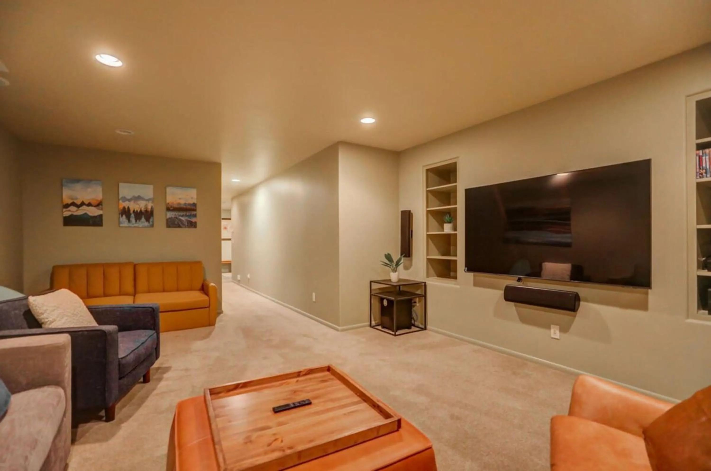 Living room in Mackinaw Manor by Casago McCall - Donerightmanagement