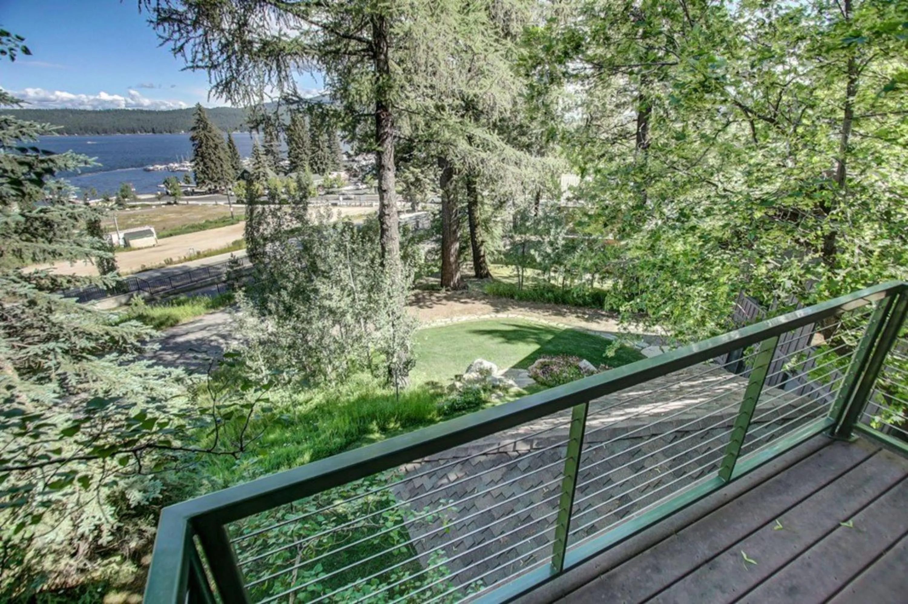 Balcony/Terrace in Mackinaw Manor by Casago McCall - Donerightmanagement
