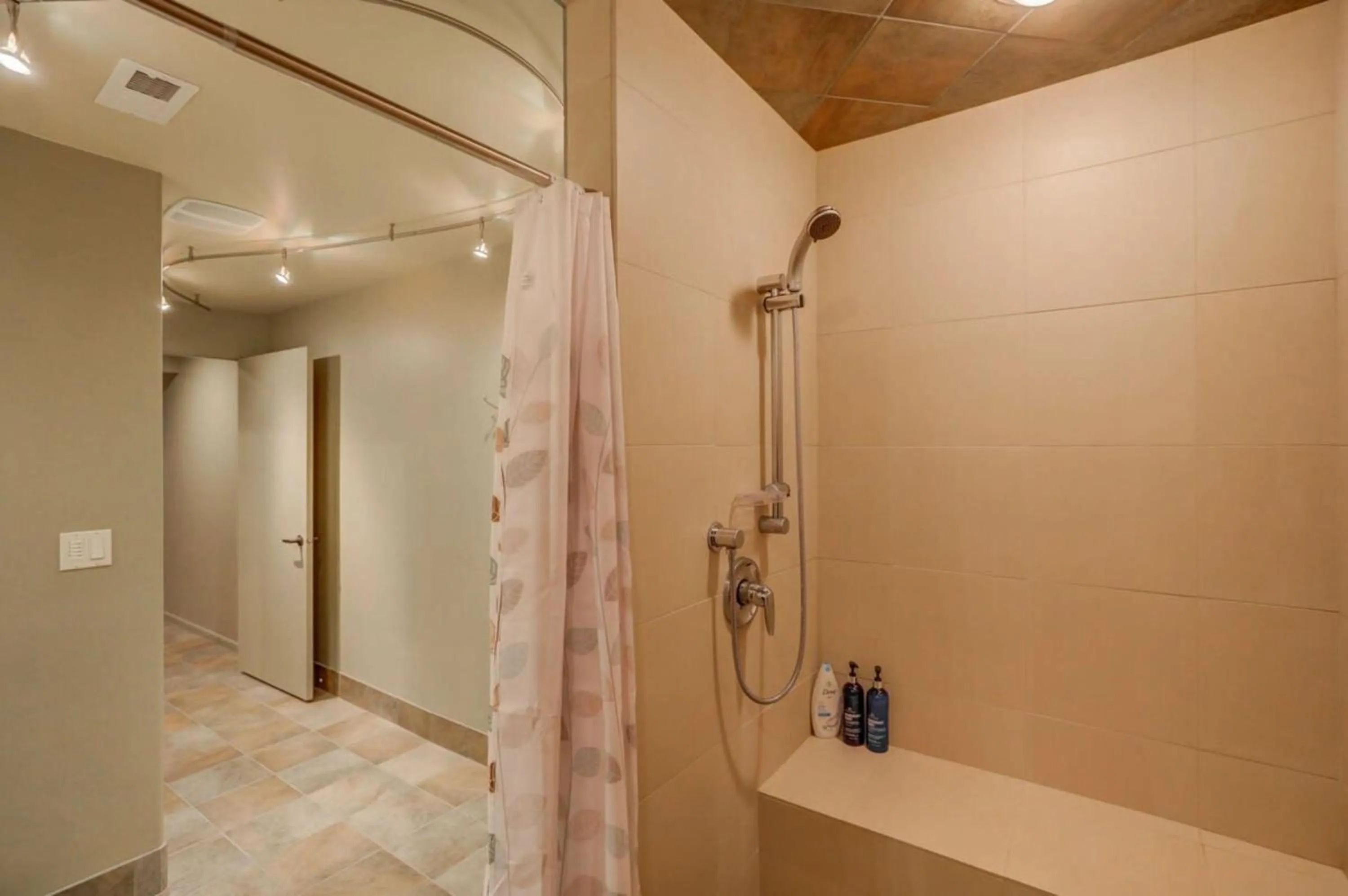 Bathroom in Mackinaw Manor by Casago McCall - Donerightmanagement