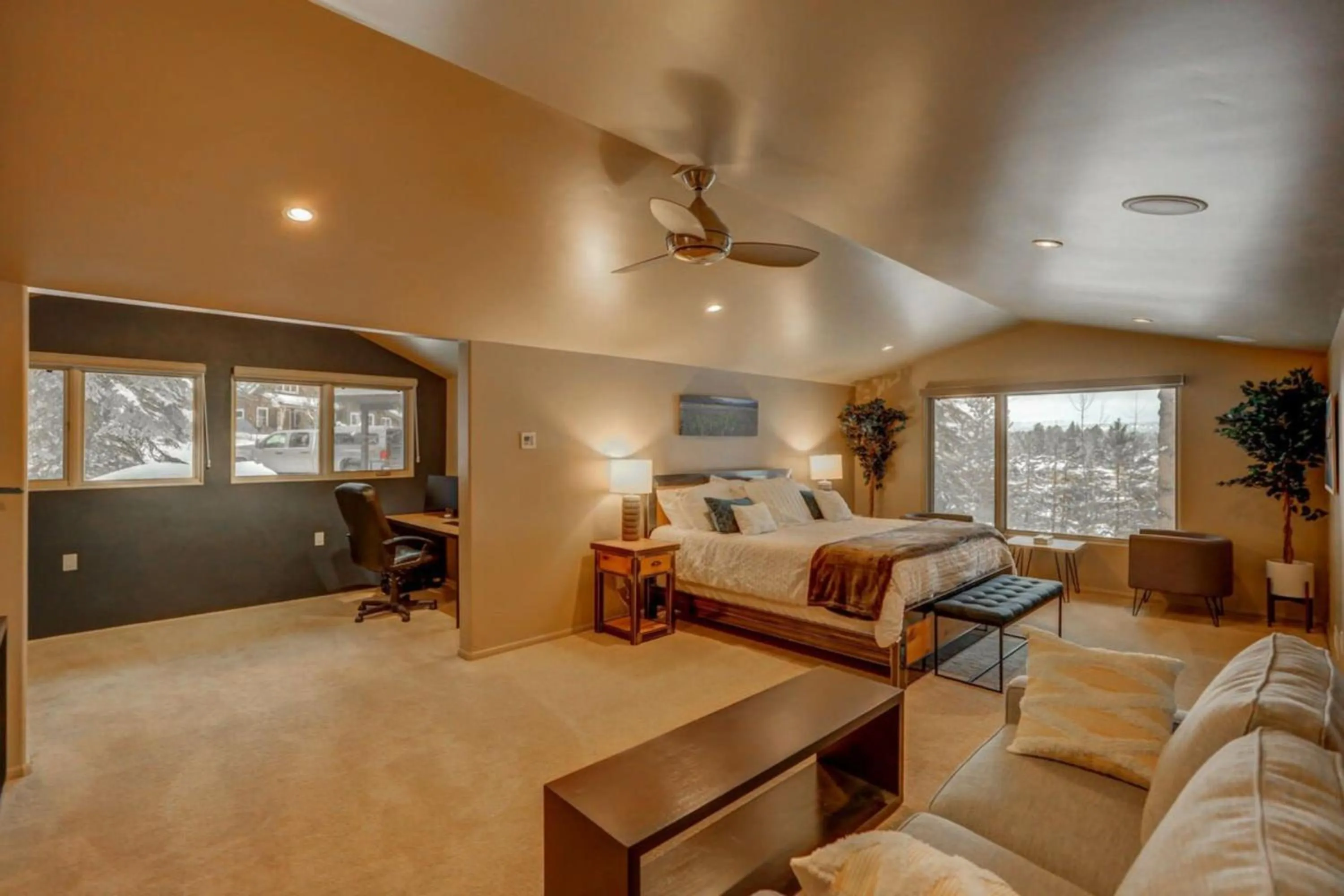 Photo of the whole room in Mackinaw Manor by Casago McCall - Donerightmanagement