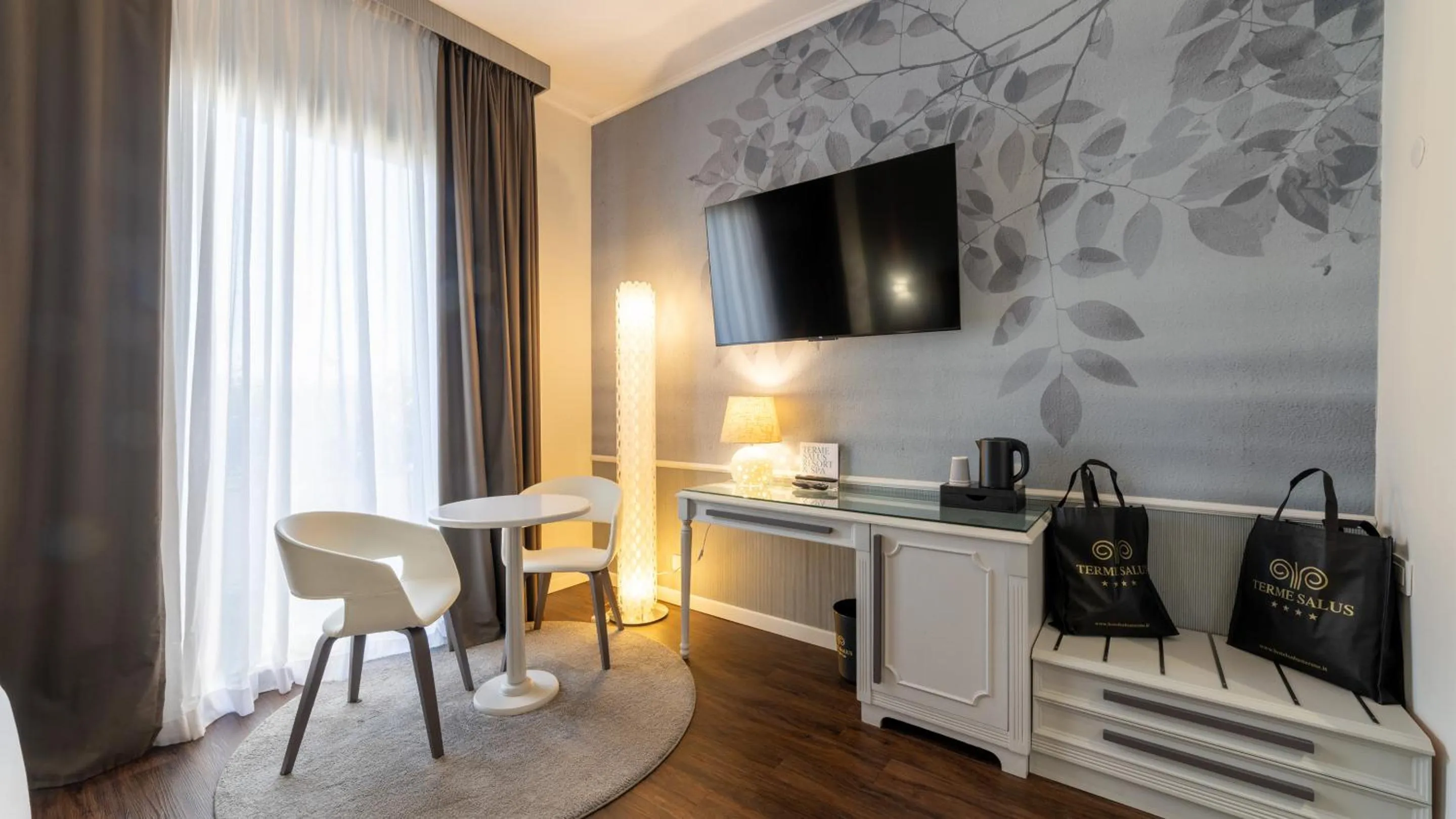 TV and multimedia in Hotel Salus Terme - Adults Only