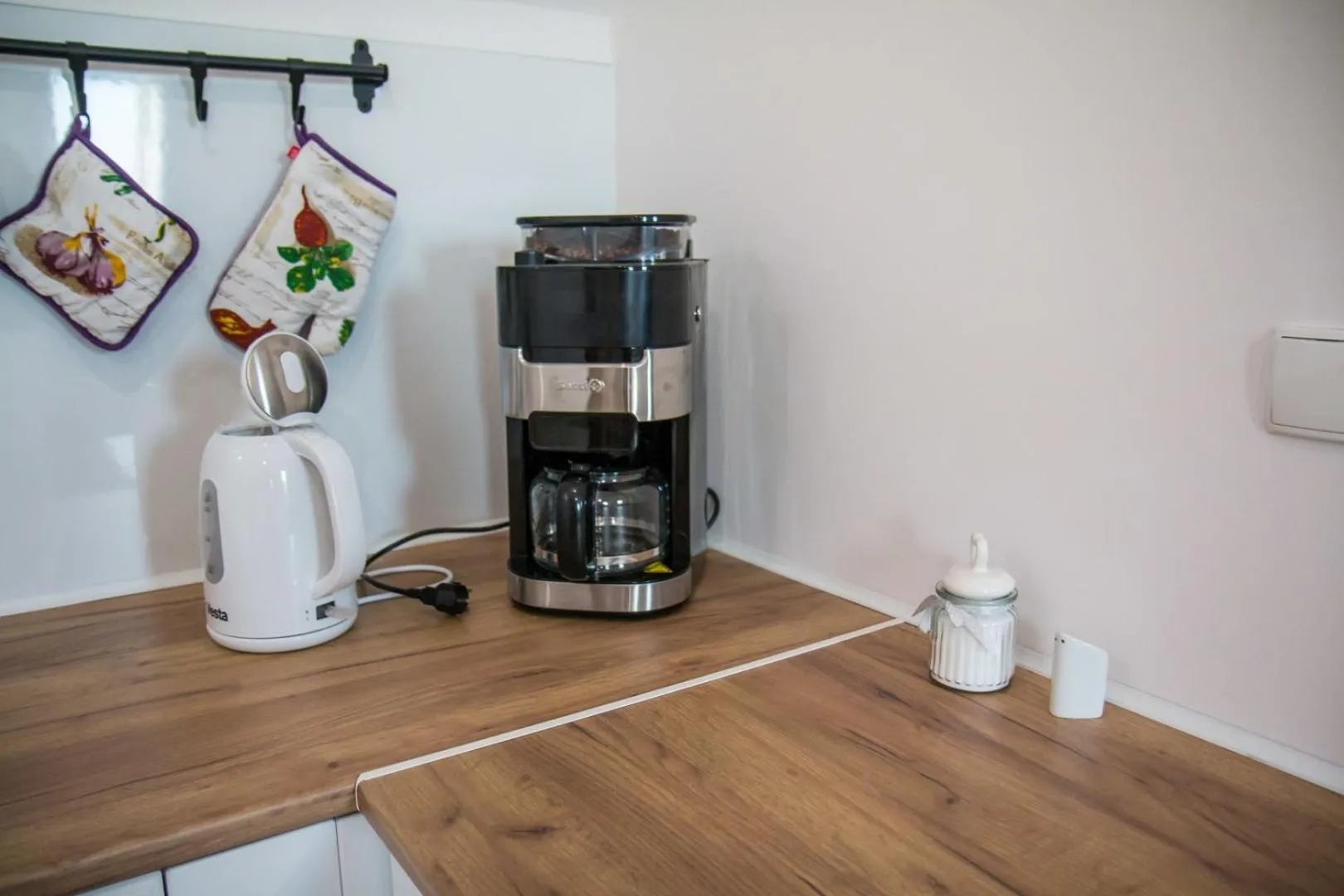 Coffee/tea facilities in Apartament Uleczka by Rentoom