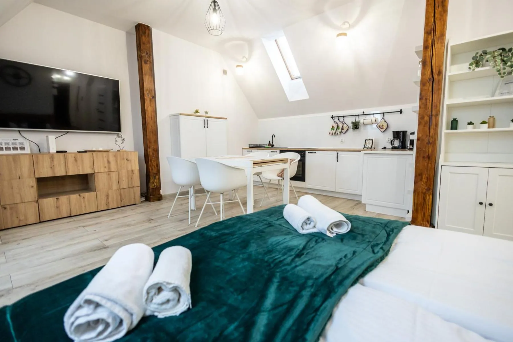 Bed in Apartament Uleczka by Rentoom