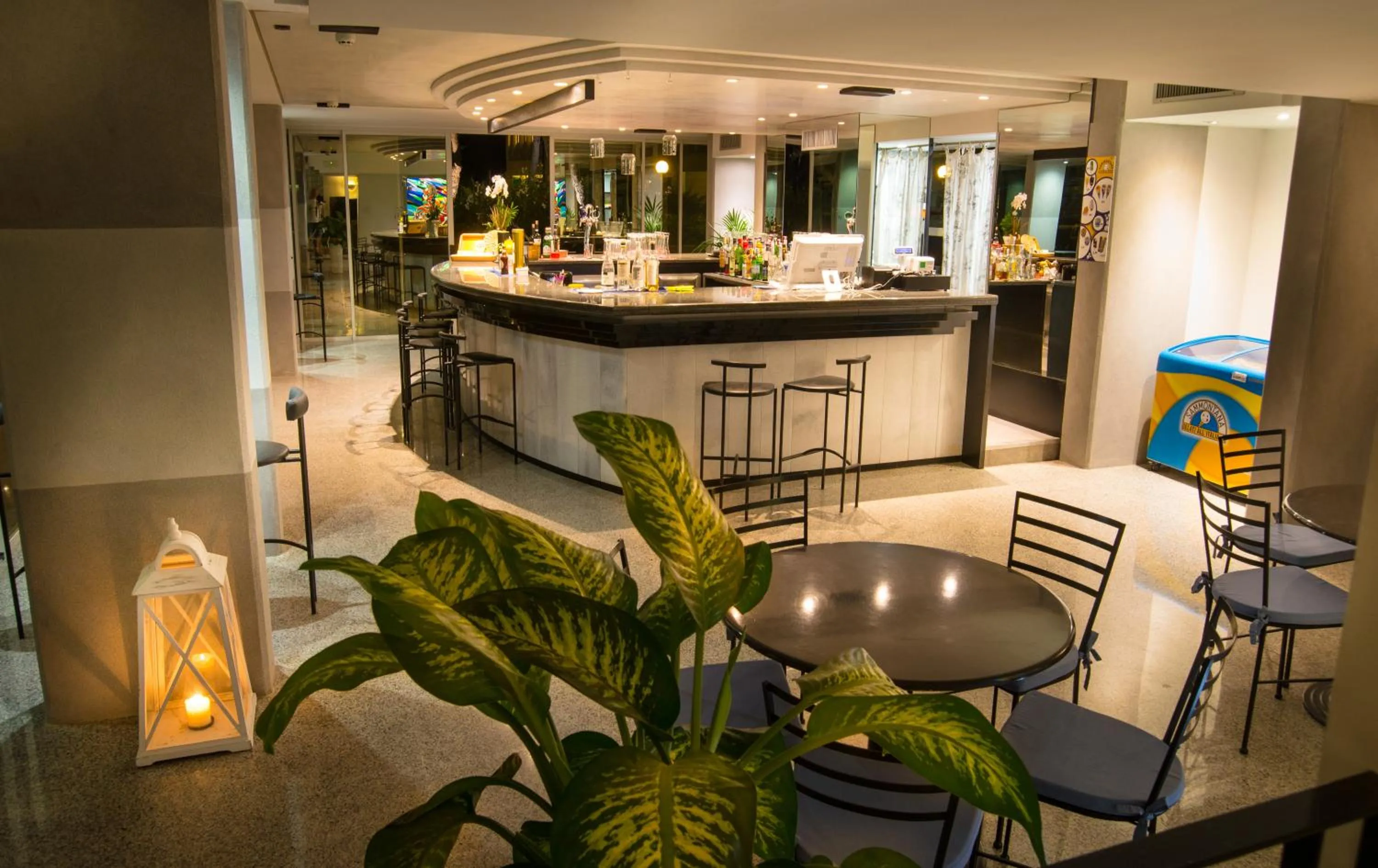 Nightclub / DJ in Fantinello Hotel